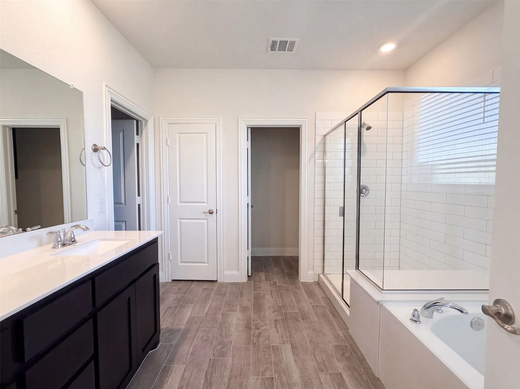 Single Family Residence For Sale in Collin County , 2929 Log Cabin Drive, Celina, Texas 75009, 5 Bedroom, 4 Bathroom, 3 Garage spaces, 3,163 Sqft, built in 2021, mls#21379171, Real Estate Agent in Celina, Homes For Sale in Collin county, Homes For Sale in Celina, Realtor in Celina Texas, Real Estate Brokerage Independent Realty Texas, Luminita Cordes Realtor