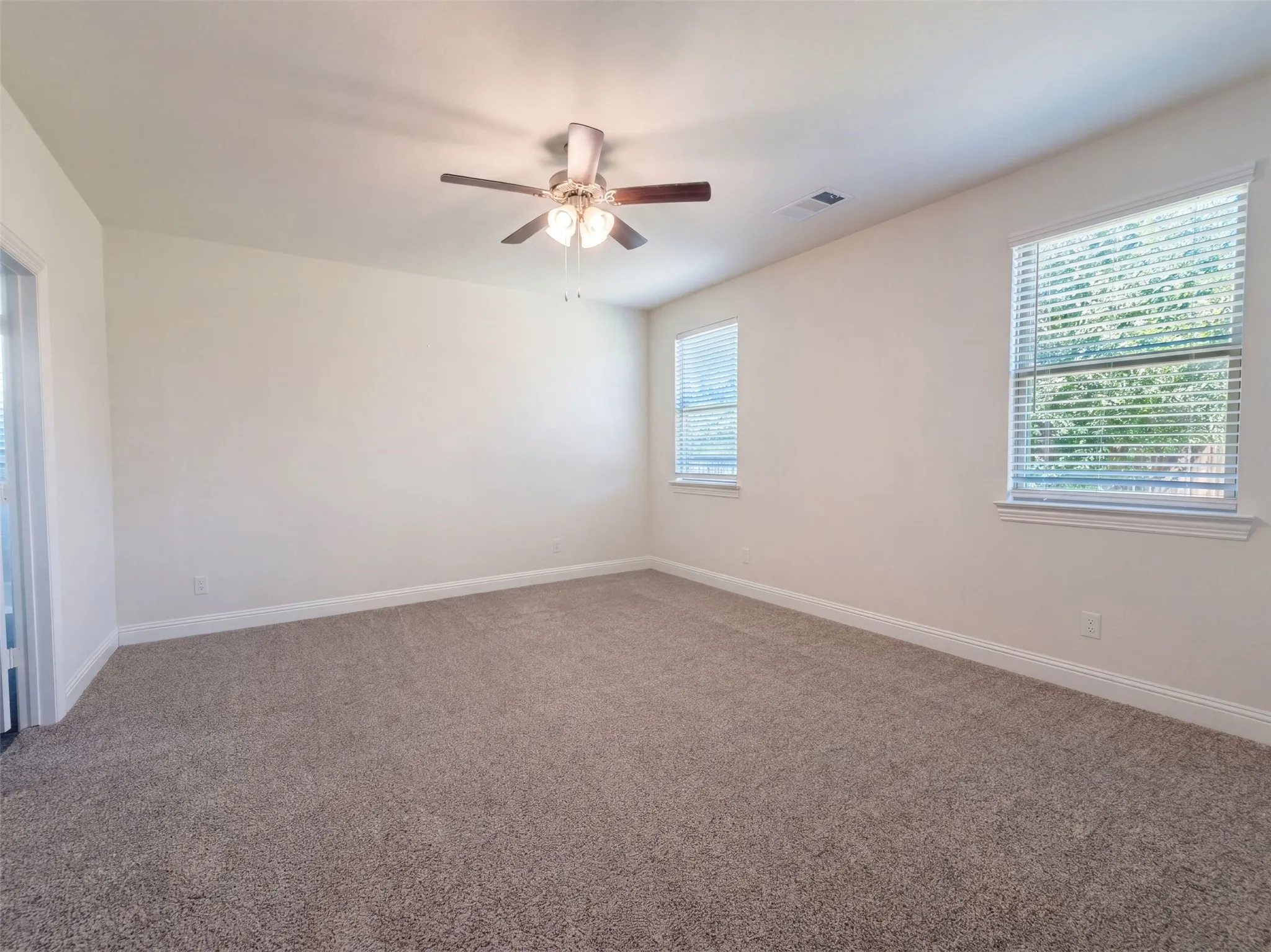 Single Family Residence For Sale in Collin County , 2929 Log Cabin Drive, Celina, Texas 75009, 5 Bedroom, 4 Bathroom, 3 Garage spaces, 3,163 Sqft, built in 2021, mls#21379171, Real Estate Agent in Celina, Homes For Sale in Collin county, Homes For Sale in Celina, Realtor in Celina Texas, Real Estate Brokerage Independent Realty Texas, Luminita Cordes Realtor