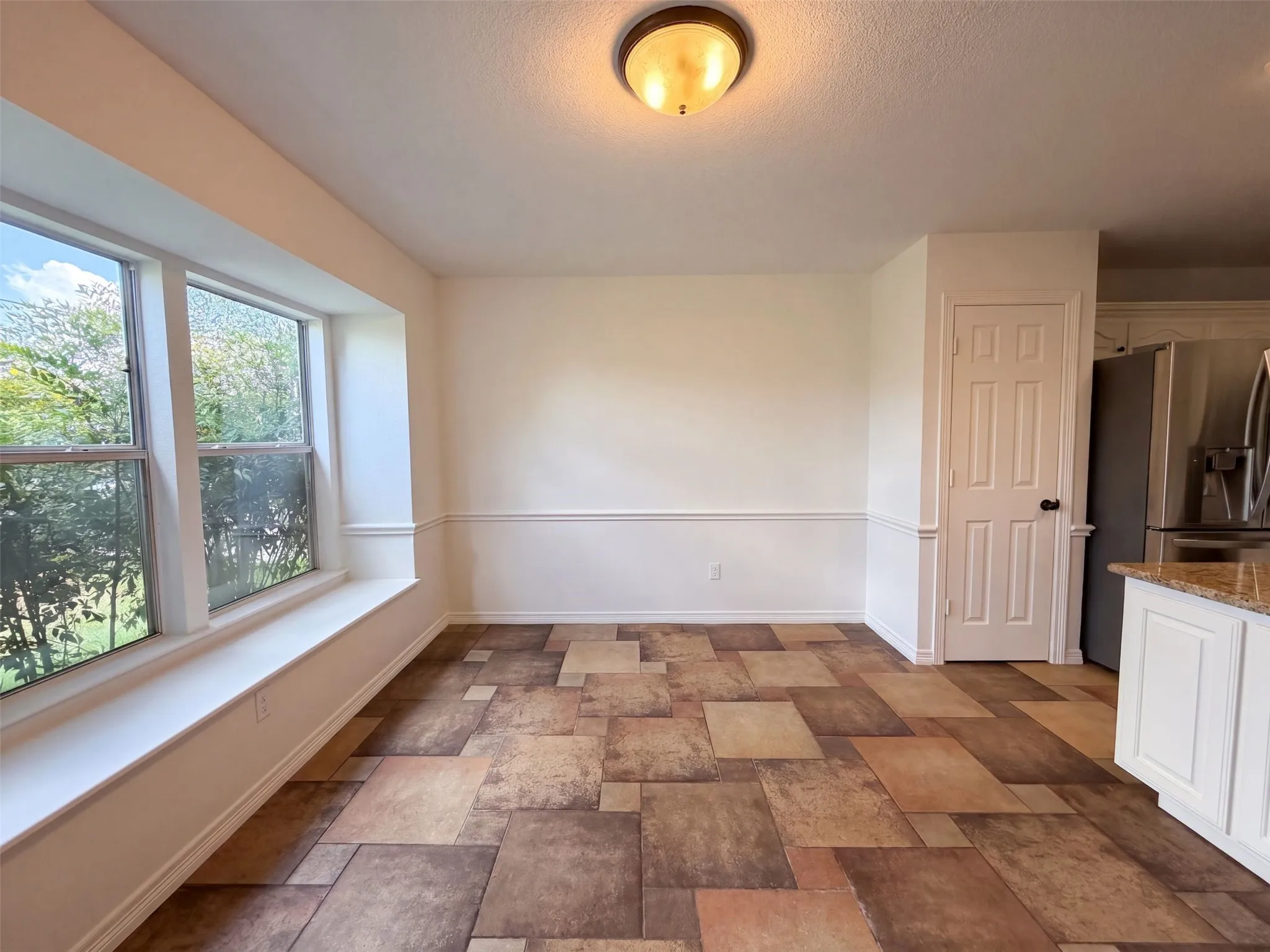 Single Family Residence For Sale in Ellis County , 1623 W Pleasant Drive, Midlothian, Texas 76065, 4 Bedroom, 2 Bathroom, 2 Garage spaces, 1,792 Sqft, built in 1996, mls#21378813, Real Estate Agent in Midlothian, Homes For Sale in Ellis county, Homes For Sale in Midlothian, Realtor in Midlothian Texas, Real Estate Brokerage Independent Realty Texas, Luminita Cordes Realtor