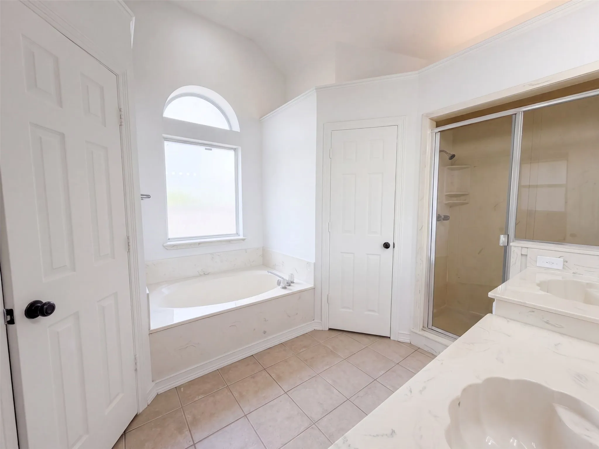 Single Family Residence For Sale in Ellis County , 1623 W Pleasant Drive, Midlothian, Texas 76065, 4 Bedroom, 2 Bathroom, 2 Garage spaces, 1,792 Sqft, built in 1996, mls#21378813, Real Estate Agent in Midlothian, Homes For Sale in Ellis county, Homes For Sale in Midlothian, Realtor in Midlothian Texas, Real Estate Brokerage Independent Realty Texas, Luminita Cordes Realtor