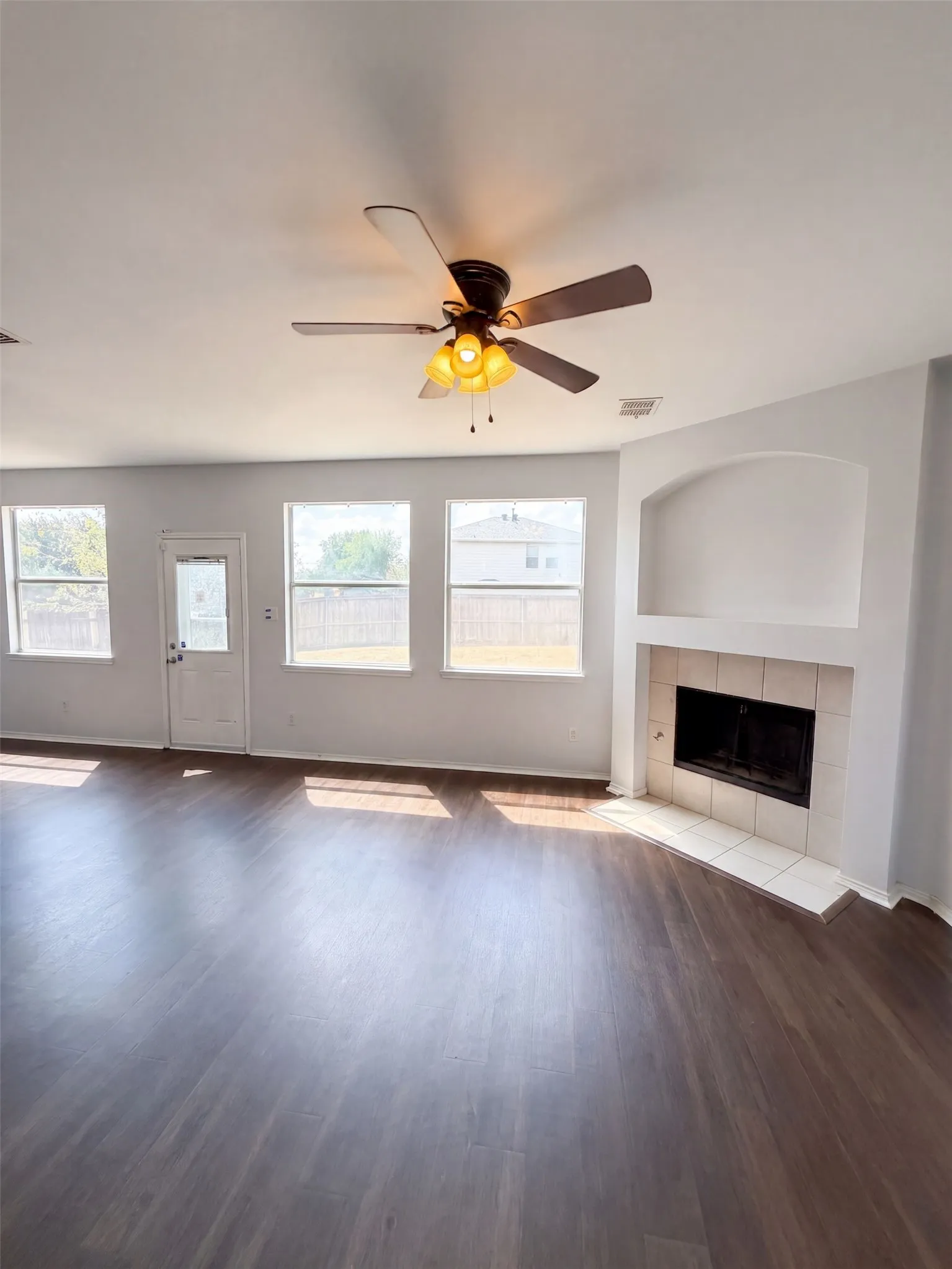 Single Family Residence For Sale in Denton County , 2220 Sumac Drive, Little Elm, Texas 75068, 4 Bedroom, 3 Bathroom, 2 Garage spaces, 2,611 Sqft, built in 2001, mls#21378686, Real Estate Agent in Little Elm, Homes For Sale in Denton county, Homes For Sale in Little Elm, Realtor in Little Elm Texas, Real Estate Brokerage Independent Realty Texas, Luminita Cordes Realtor