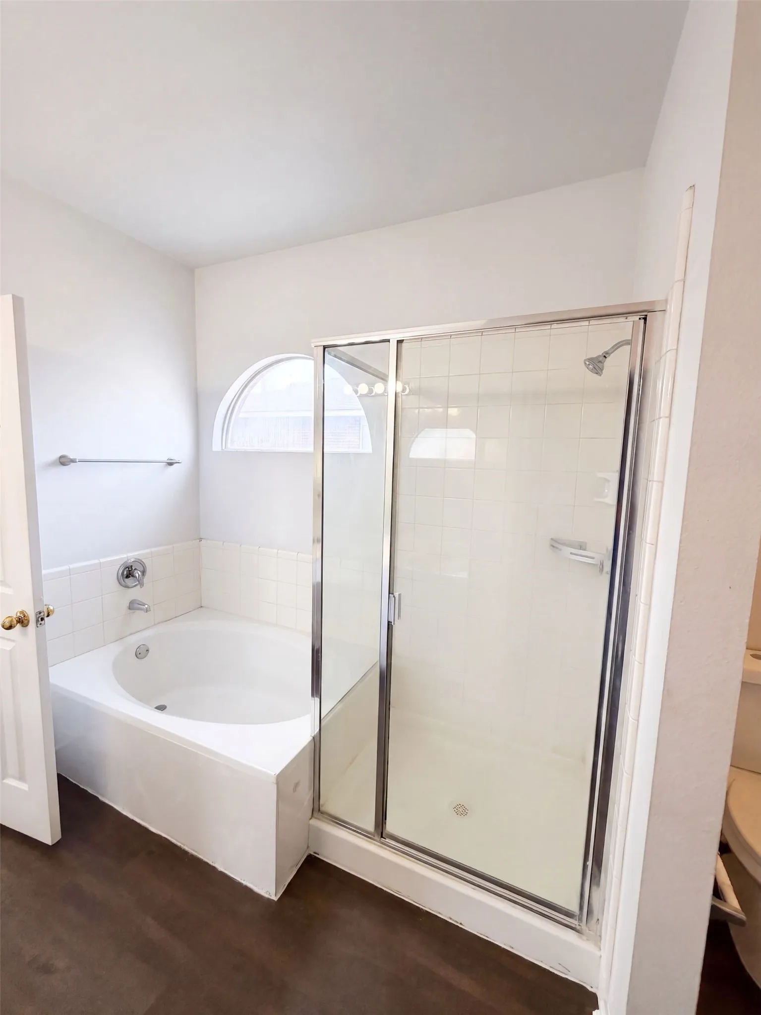 Single Family Residence For Sale in Denton County , 2220 Sumac Drive, Little Elm, Texas 75068, 4 Bedroom, 3 Bathroom, 2 Garage spaces, 2,611 Sqft, built in 2001, mls#21378686, Real Estate Agent in Little Elm, Homes For Sale in Denton county, Homes For Sale in Little Elm, Realtor in Little Elm Texas, Real Estate Brokerage Independent Realty Texas, Luminita Cordes Realtor