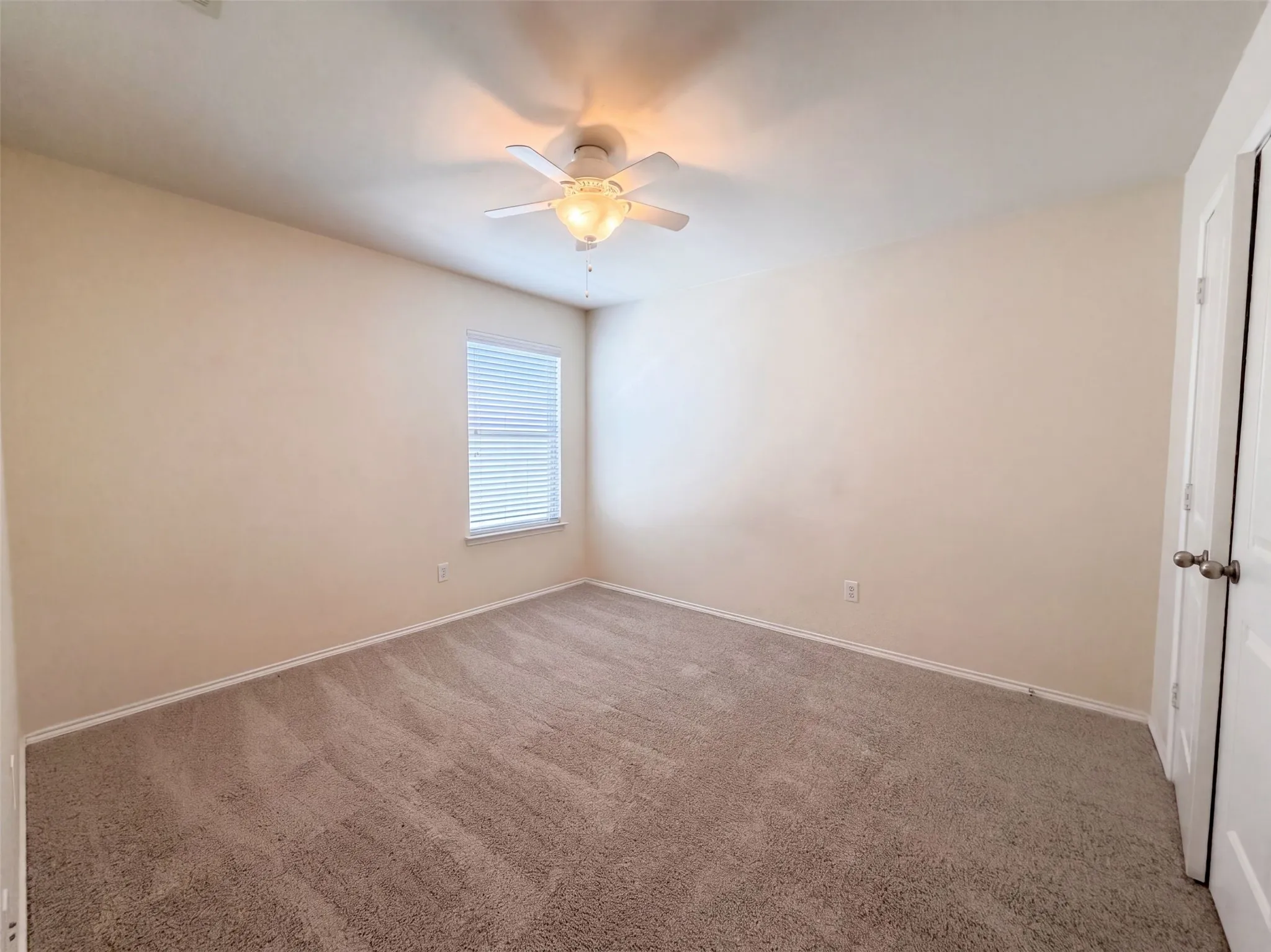 Single Family Residence For Sale in Denton County , 1924 Hartwell Court, Providence Village, Texas 76227, 4 Bedroom, 3 Bathroom, 2 Garage spaces, 2,351 Sqft, built in 2010, mls#21378053, Real Estate Agent in Providence Village, Homes For Sale in Denton county, Homes For Sale in Providence Village, Realtor in Providence Village Texas, Real Estate Brokerage Independent Realty Texas, Luminita Cordes Realtor
