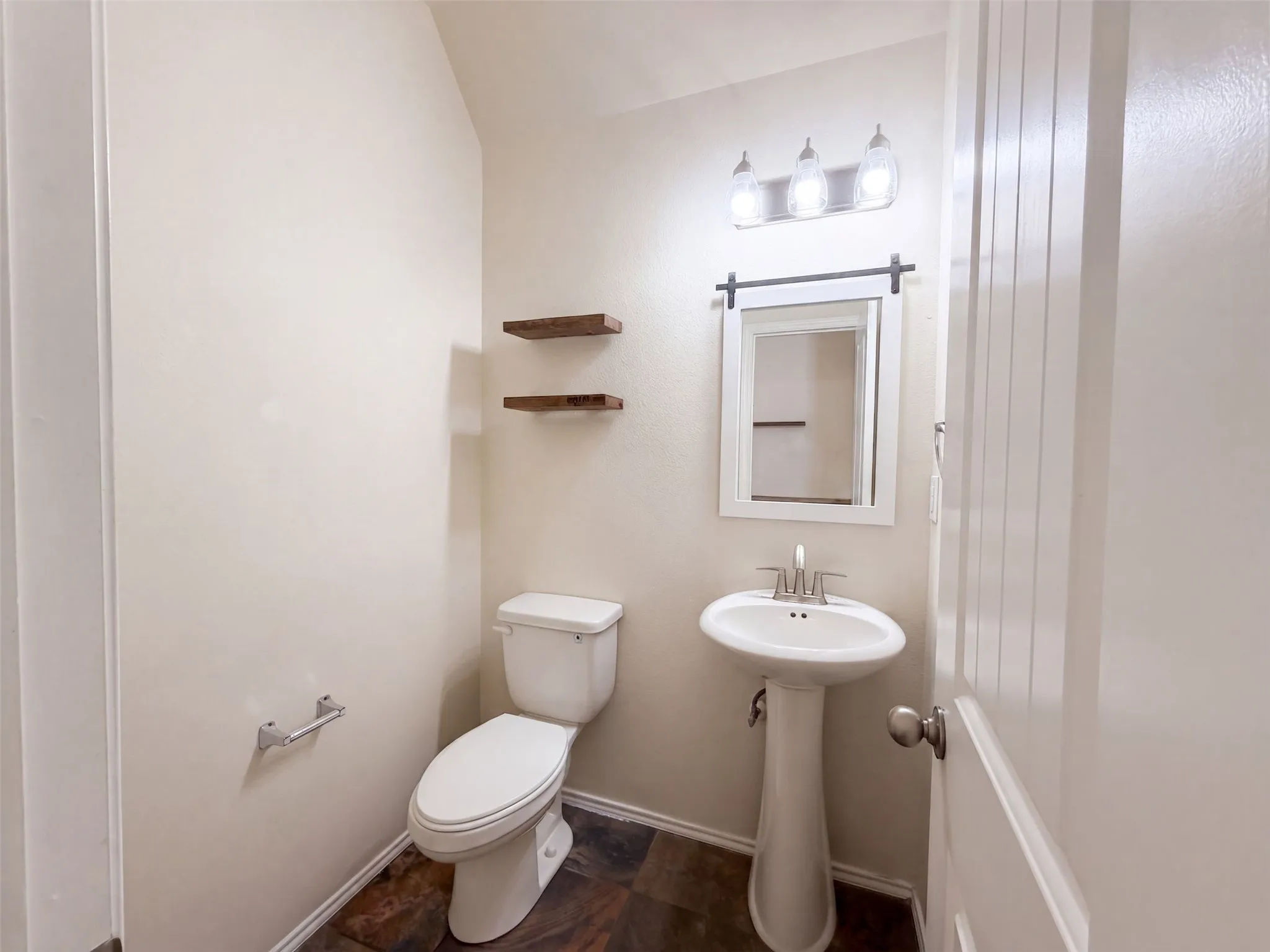 Single Family Residence For Sale in Denton County , 1924 Hartwell Court, Providence Village, Texas 76227, 4 Bedroom, 3 Bathroom, 2 Garage spaces, 2,351 Sqft, built in 2010, mls#21378053, Real Estate Agent in Providence Village, Homes For Sale in Denton county, Homes For Sale in Providence Village, Realtor in Providence Village Texas, Real Estate Brokerage Independent Realty Texas, Luminita Cordes Realtor