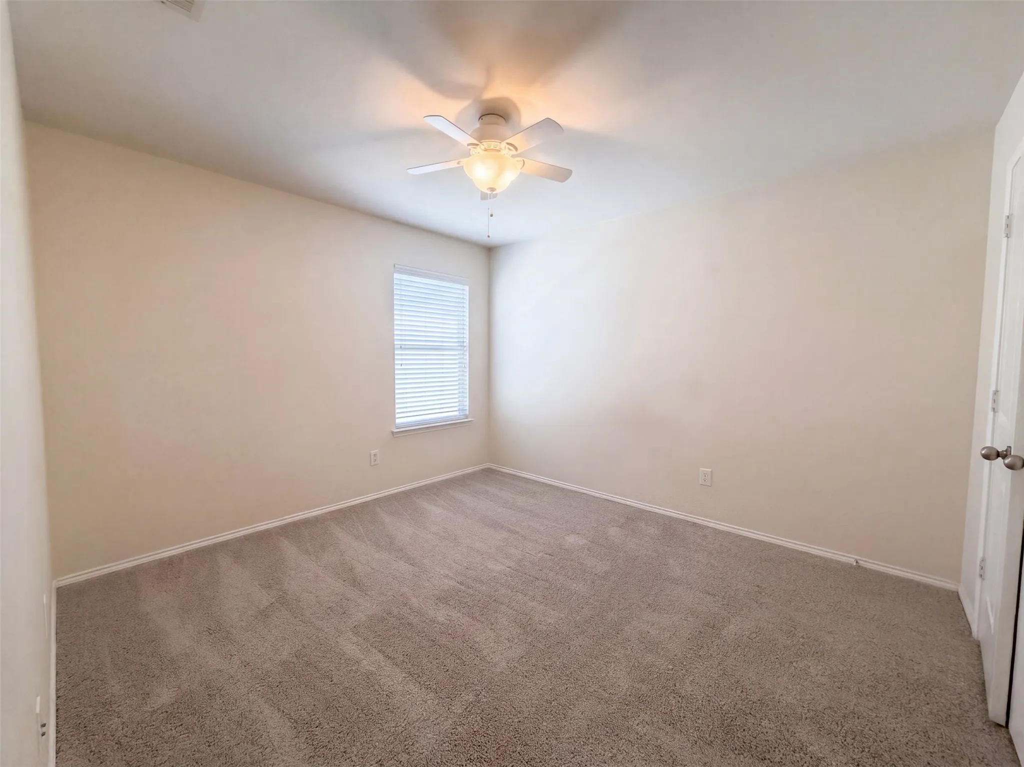 Single Family Residence For Sale in Denton County , 1924 Hartwell Court, Providence Village, Texas 76227, 4 Bedroom, 3 Bathroom, 2 Garage spaces, 2,351 Sqft, built in 2010, mls#21378053, Real Estate Agent in Providence Village, Homes For Sale in Denton county, Homes For Sale in Providence Village, Realtor in Providence Village Texas, Real Estate Brokerage Independent Realty Texas, Luminita Cordes Realtor