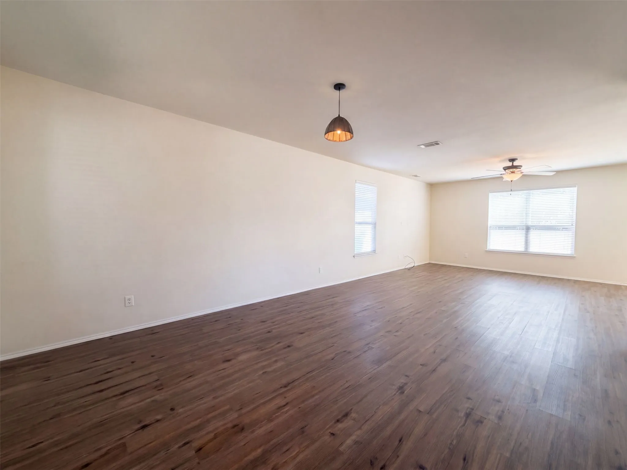 Single Family Residence For Sale in Denton County , 1924 Hartwell Court, Providence Village, Texas 76227, 4 Bedroom, 3 Bathroom, 2 Garage spaces, 2,351 Sqft, built in 2010, mls#21378053, Real Estate Agent in Providence Village, Homes For Sale in Denton county, Homes For Sale in Providence Village, Realtor in Providence Village Texas, Real Estate Brokerage Independent Realty Texas, Luminita Cordes Realtor