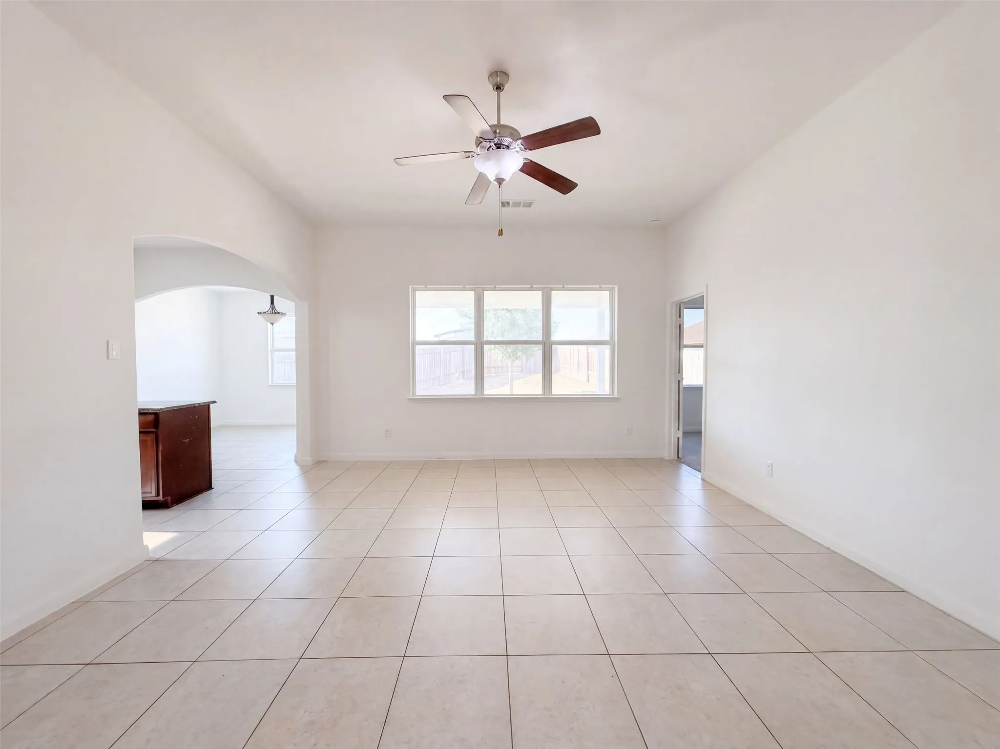 Single Family Residence For Sale in Tarrant County , 4101 Tower Lane, Crowley, Texas 76036, 3 Bedroom, 2 Bathroom, 2 Garage spaces, 1,539 Sqft, built in 2015, mls#21378043, Real Estate Agent in Crowley, Homes For Sale in Tarrant county, Homes For Sale in Crowley, Realtor in Crowley Texas, Real Estate Brokerage Independent Realty Texas, Luminita Cordes Realtor