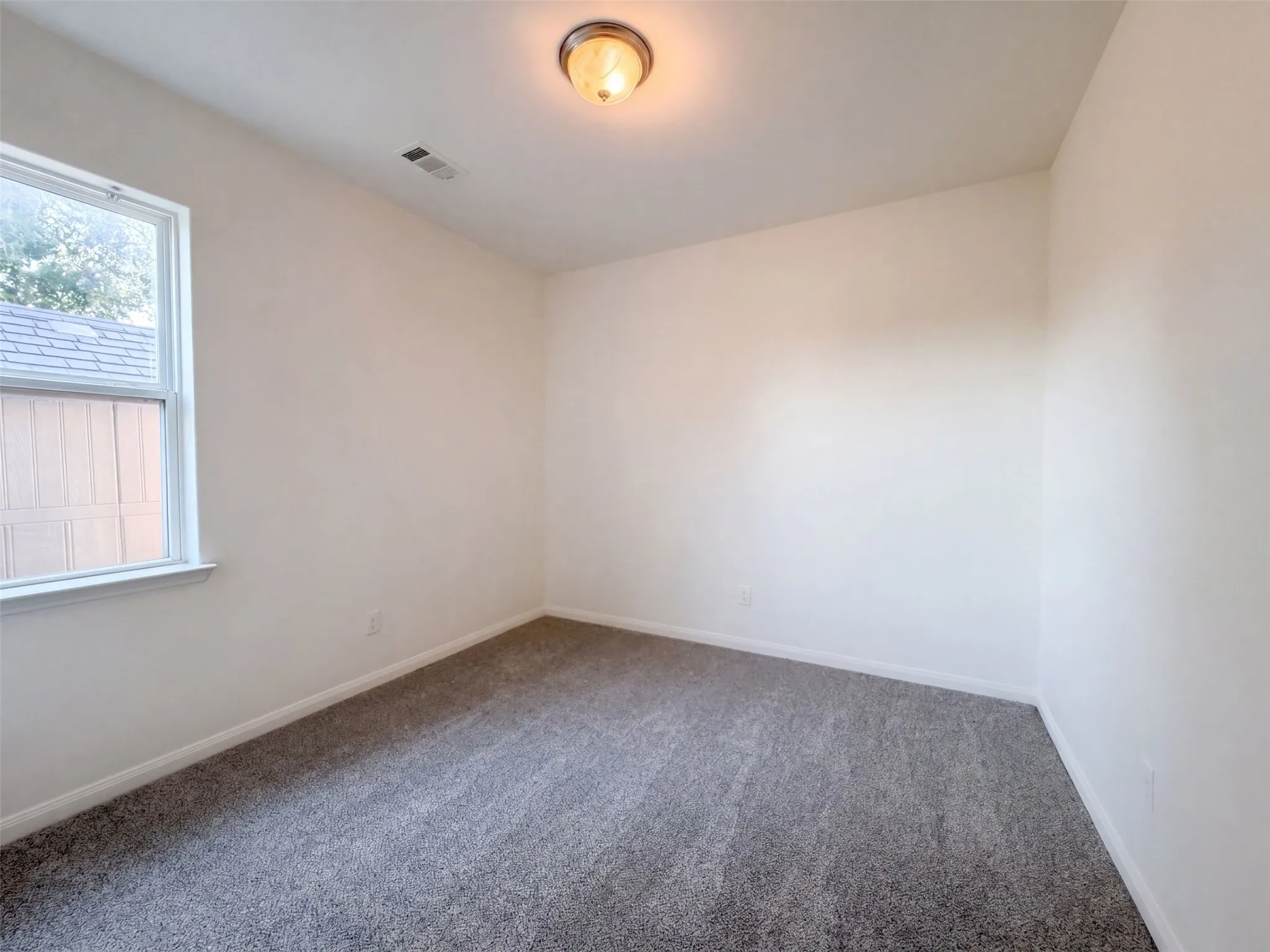 Single Family Residence For Sale in Tarrant County , 4101 Tower Lane, Crowley, Texas 76036, 3 Bedroom, 2 Bathroom, 2 Garage spaces, 1,539 Sqft, built in 2015, mls#21378043, Real Estate Agent in Crowley, Homes For Sale in Tarrant county, Homes For Sale in Crowley, Realtor in Crowley Texas, Real Estate Brokerage Independent Realty Texas, Luminita Cordes Realtor