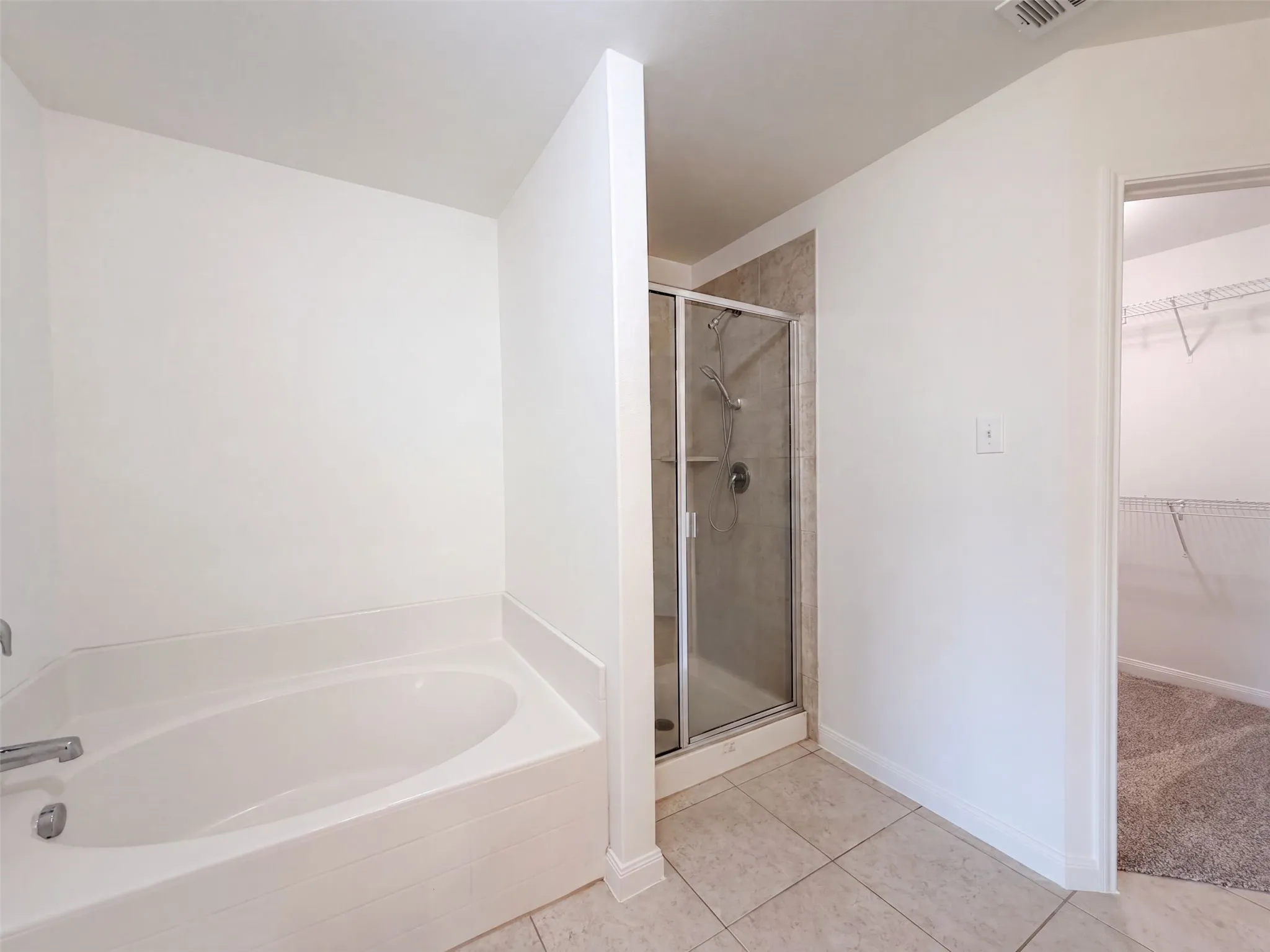 Single Family Residence For Sale in Tarrant County , 4101 Tower Lane, Crowley, Texas 76036, 3 Bedroom, 2 Bathroom, 2 Garage spaces, 1,539 Sqft, built in 2015, mls#21378043, Real Estate Agent in Crowley, Homes For Sale in Tarrant county, Homes For Sale in Crowley, Realtor in Crowley Texas, Real Estate Brokerage Independent Realty Texas, Luminita Cordes Realtor