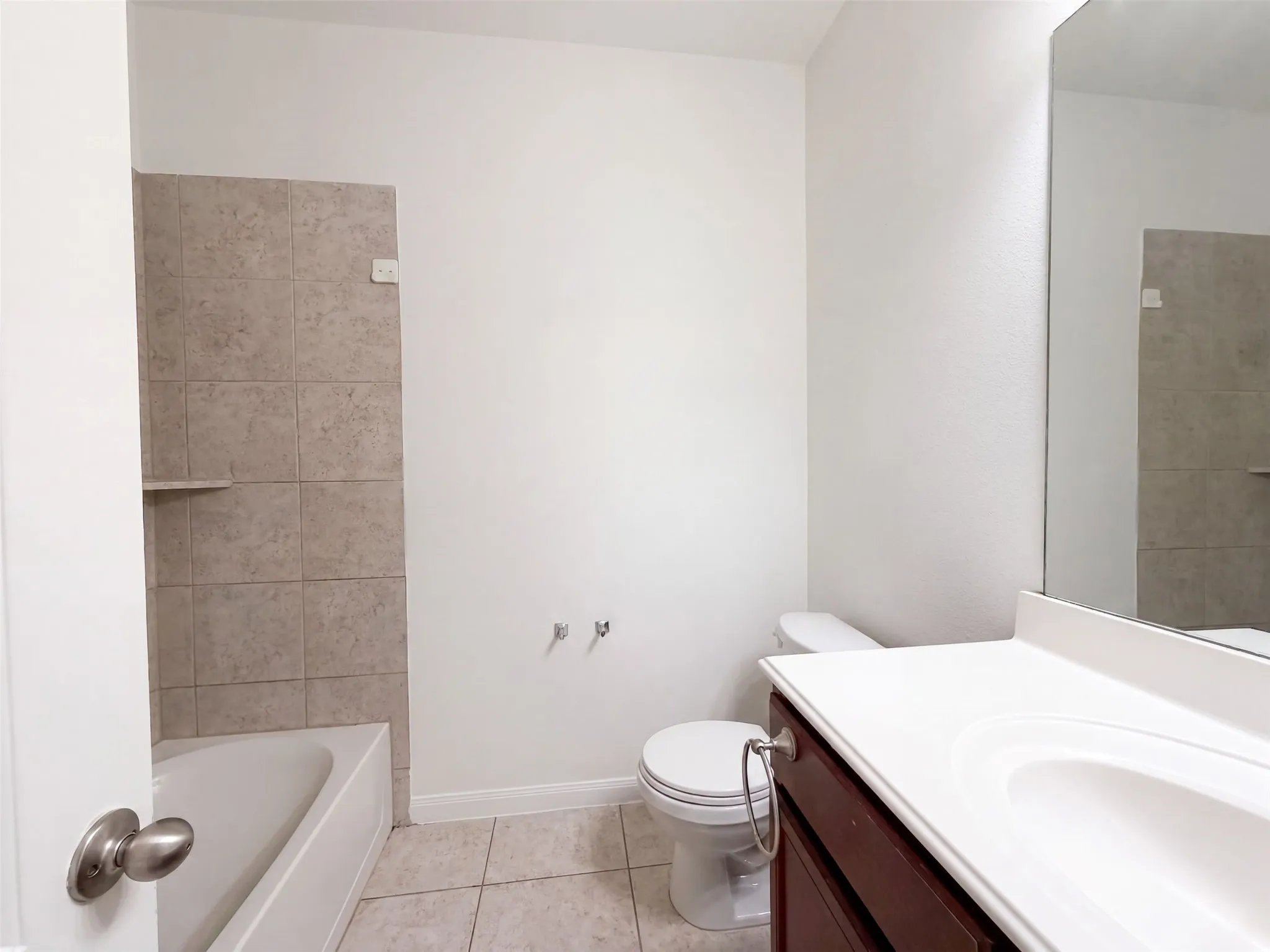 Single Family Residence For Sale in Tarrant County , 4101 Tower Lane, Crowley, Texas 76036, 3 Bedroom, 2 Bathroom, 2 Garage spaces, 1,539 Sqft, built in 2015, mls#21378043, Real Estate Agent in Crowley, Homes For Sale in Tarrant county, Homes For Sale in Crowley, Realtor in Crowley Texas, Real Estate Brokerage Independent Realty Texas, Luminita Cordes Realtor