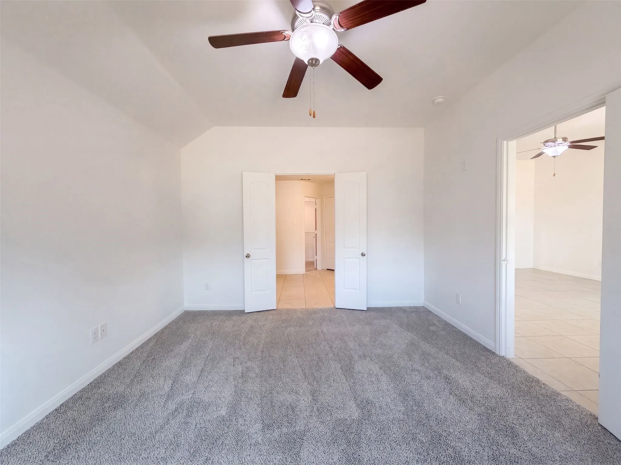 Single Family Residence For Sale in Tarrant County , 4101 Tower Lane, Crowley, Texas 76036, 3 Bedroom, 2 Bathroom, 2 Garage spaces, 1,539 Sqft, built in 2015, mls#21378043, Real Estate Agent in Crowley, Homes For Sale in Tarrant county, Homes For Sale in Crowley, Realtor in Crowley Texas, Real Estate Brokerage Independent Realty Texas, Luminita Cordes Realtor