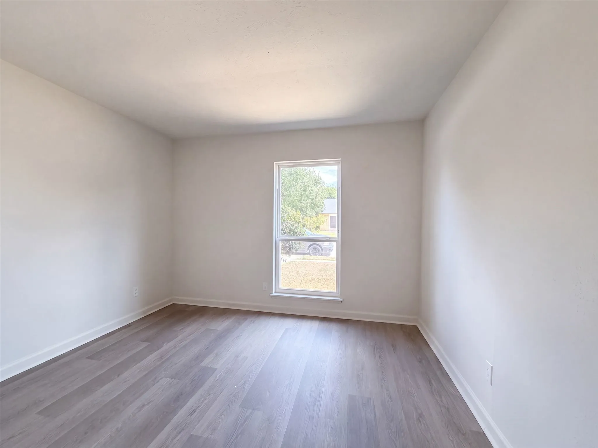 Single Family Residence For Sale in Dallas County , 2002 Wilderness Trail, Grand Prairie, Texas 75052, 4 Bedroom, 2 Bathroom, 2 Garage spaces, 2,220 Sqft, built in 1980, mls#21377639, Real Estate Agent in Grand Prairie, Homes For Sale in Dallas county, Homes For Sale in Grand Prairie, Realtor in Grand Prairie Texas, Real Estate Brokerage Independent Realty Texas, Luminita Cordes Realtor
