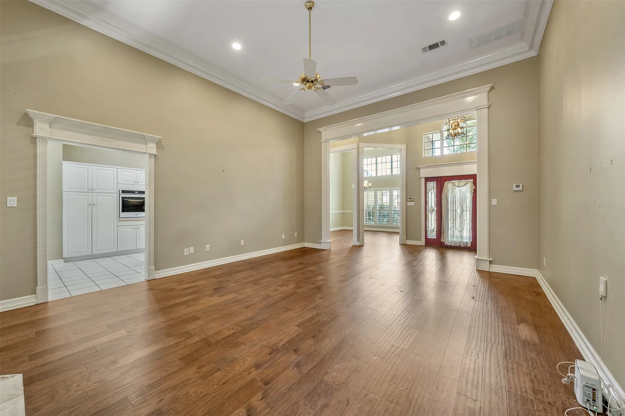Single Family Residence For Sale in Smith County , 602 Paloma, Tyler, Texas 75703, 3 Bedroom, 2 Bathroom, 2 Garage spaces, 2,086 Sqft, built in 1995, mls#21380695, Real Estate Agent in Tyler, Homes For Sale in Smith county, Homes For Sale in Tyler, Realtor in Tyler Texas, Real Estate Brokerage Independent Realty Texas, Luminita Cordes Realtor