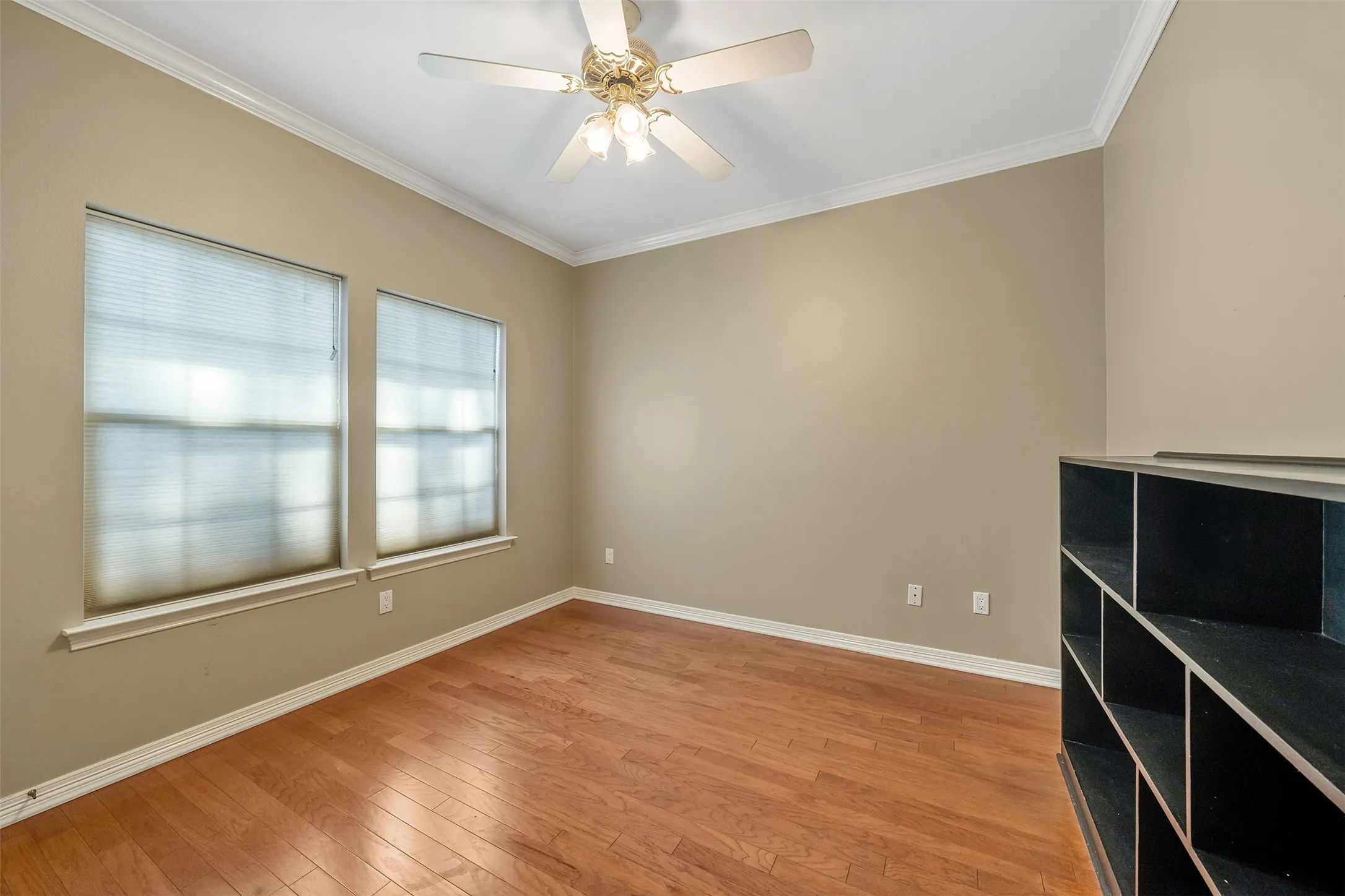 Single Family Residence For Sale in Smith County , 602 Paloma, Tyler, Texas 75703, 3 Bedroom, 2 Bathroom, 2 Garage spaces, 2,086 Sqft, built in 1995, mls#21380695, Real Estate Agent in Tyler, Homes For Sale in Smith county, Homes For Sale in Tyler, Realtor in Tyler Texas, Real Estate Brokerage Independent Realty Texas, Luminita Cordes Realtor