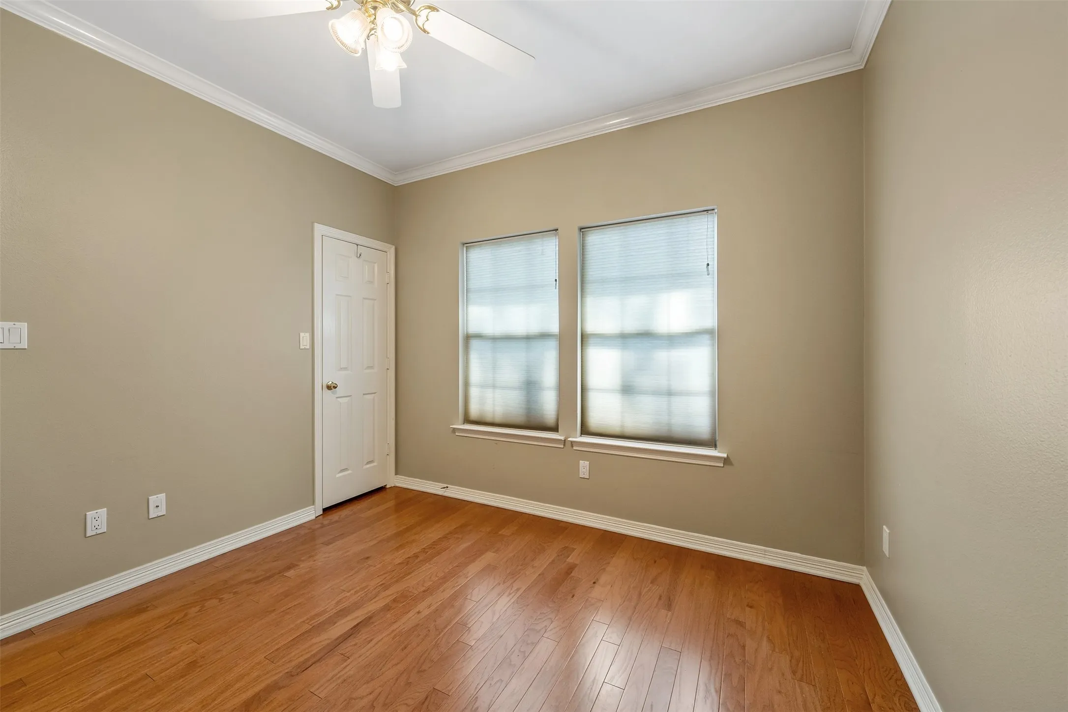 Single Family Residence For Sale in Smith County , 602 Paloma, Tyler, Texas 75703, 3 Bedroom, 2 Bathroom, 2 Garage spaces, 2,086 Sqft, built in 1995, mls#21380695, Real Estate Agent in Tyler, Homes For Sale in Smith county, Homes For Sale in Tyler, Realtor in Tyler Texas, Real Estate Brokerage Independent Realty Texas, Luminita Cordes Realtor