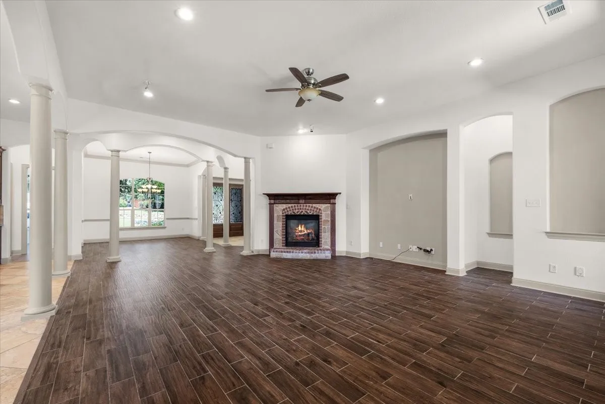 Single Family Residence For Rent in Dallas County , 116 San Bernard Drive, Irving, Texas 75039, 6 Bedroom, 6 Bathroom, 3 Garage spaces, 5,013 Sqft, built in 2010, mls#21380709, Real Estate Agent in Irving, Homes For Rent in Dallas county, Homes For Rent in Irving, Realtor in Irving Texas, Real Estate Brokerage Independent Realty Texas, Luminita Cordes Realtor