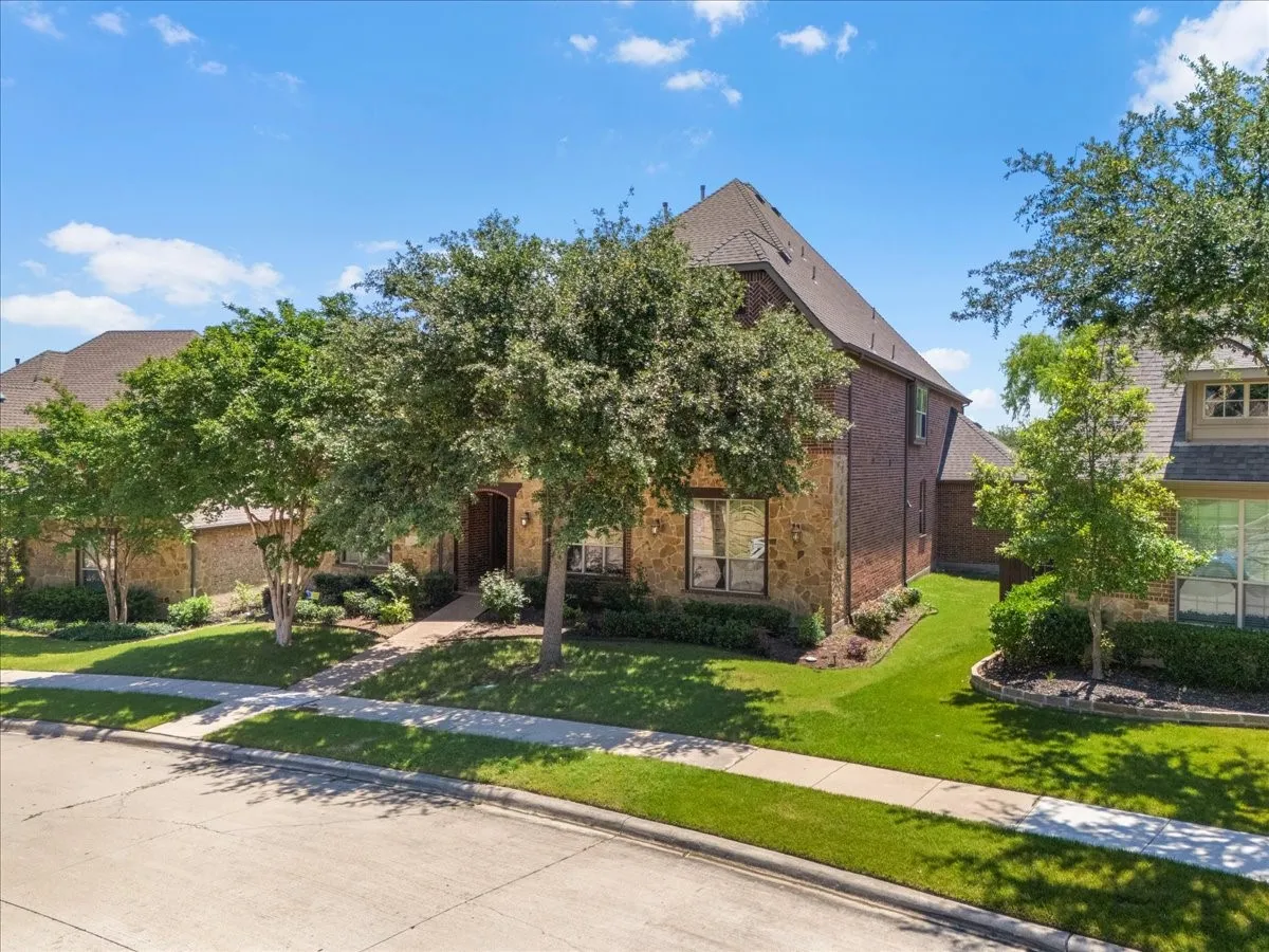 Single Family Residence For Rent in Dallas County , 116 San Bernard Drive, Irving, Texas 75039, 6 Bedroom, 6 Bathroom, 3 Garage spaces, 5,013 Sqft, built in 2010, mls#21380709, Real Estate Agent in Irving, Homes For Rent in Dallas county, Homes For Rent in Irving, Realtor in Irving Texas, Real Estate Brokerage Independent Realty Texas, Luminita Cordes Realtor