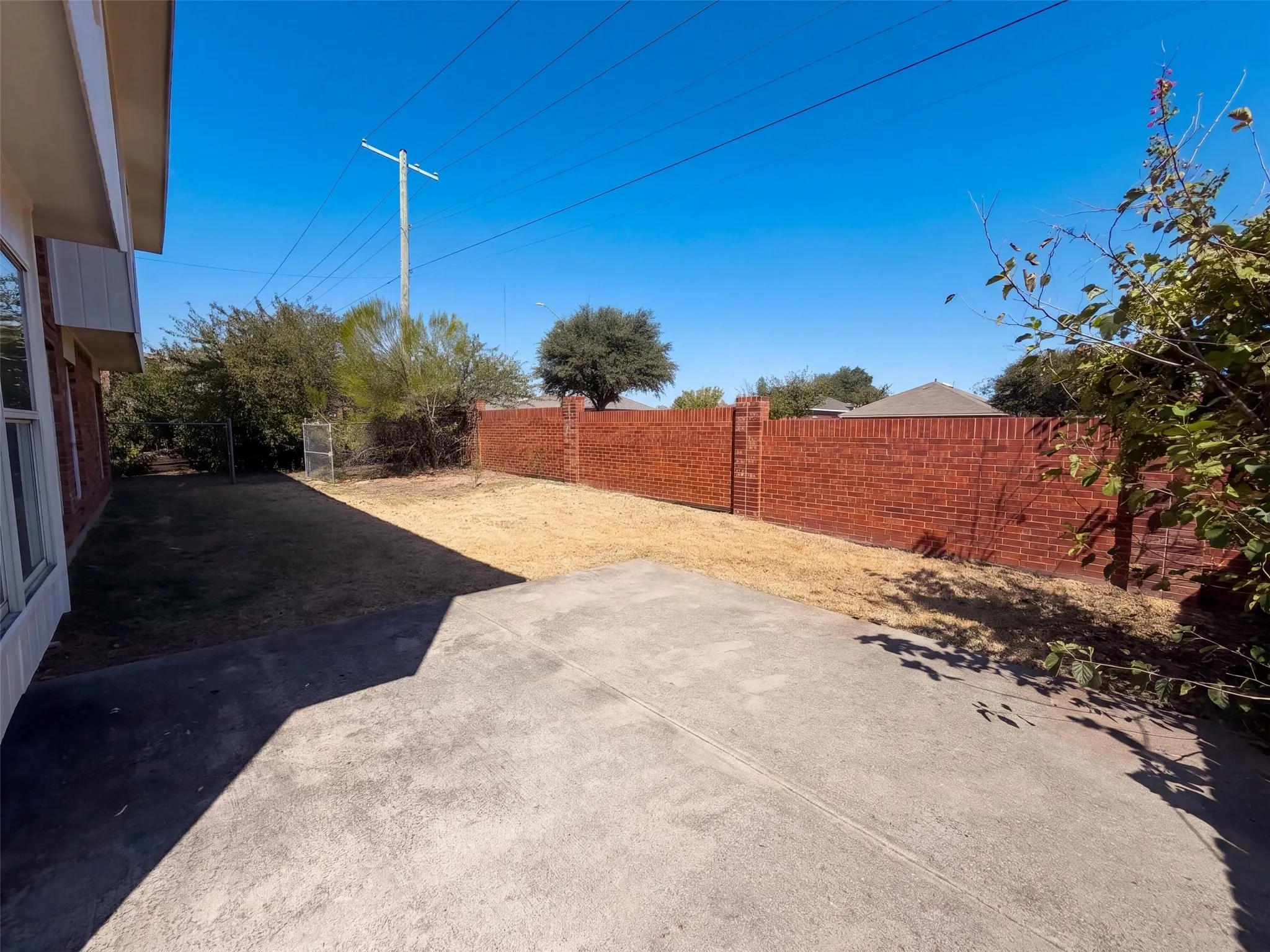 Single Family Residence For Sale in Dallas County , 213 Cozy Lane, Cedar Hill, Texas 75104, 6 Bedroom, 3 Bathroom, 2 Garage spaces, 3,962 Sqft, built in 2001, mls#21376373, Real Estate Agent in Cedar Hill, Homes For Sale in Dallas county, Homes For Sale in Cedar Hill, Realtor in Cedar Hill Texas, Real Estate Brokerage Independent Realty Texas, Luminita Cordes Realtor