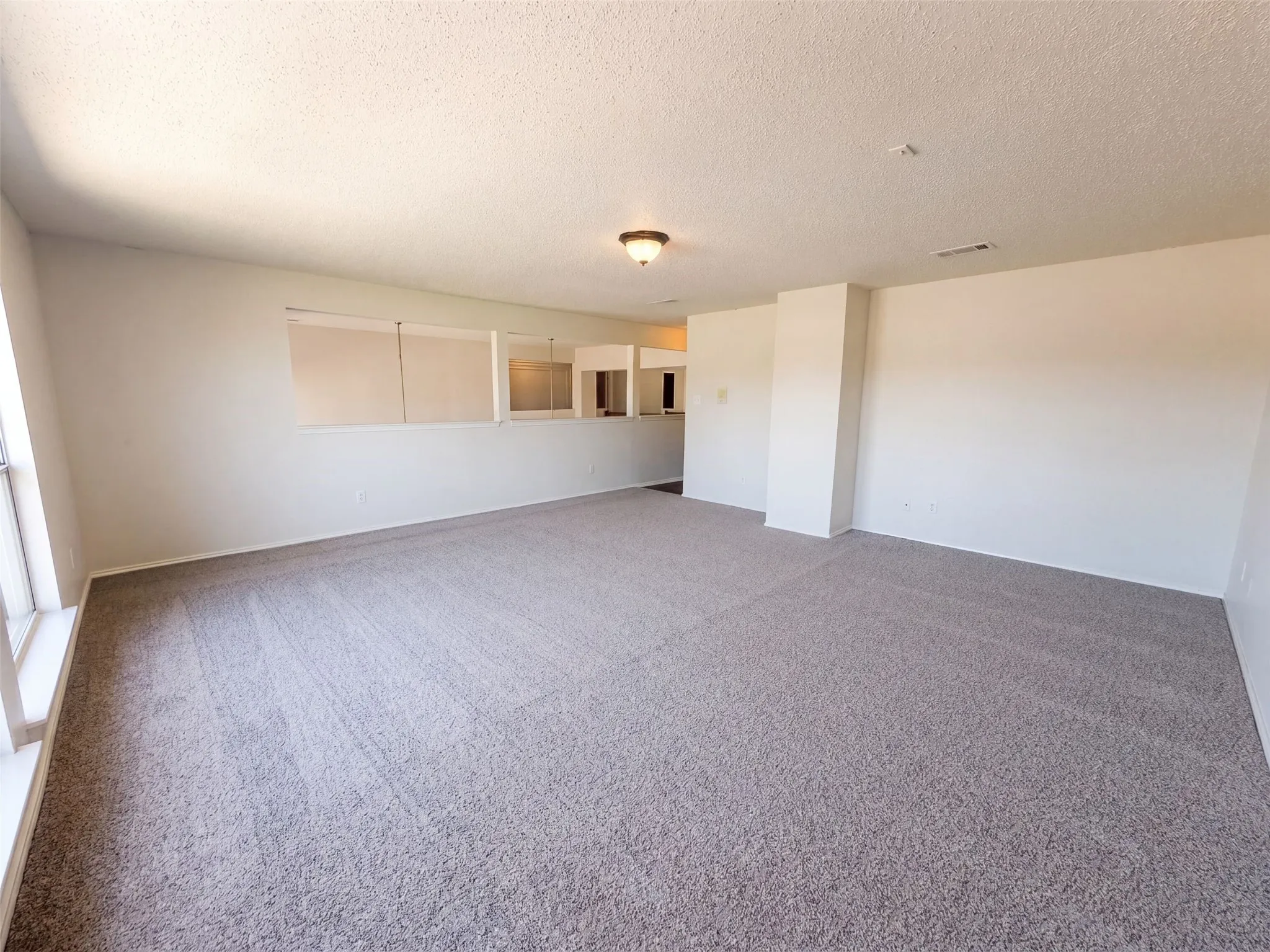 Single Family Residence For Sale in Dallas County , 213 Cozy Lane, Cedar Hill, Texas 75104, 6 Bedroom, 3 Bathroom, 2 Garage spaces, 3,962 Sqft, built in 2001, mls#21376373, Real Estate Agent in Cedar Hill, Homes For Sale in Dallas county, Homes For Sale in Cedar Hill, Realtor in Cedar Hill Texas, Real Estate Brokerage Independent Realty Texas, Luminita Cordes Realtor