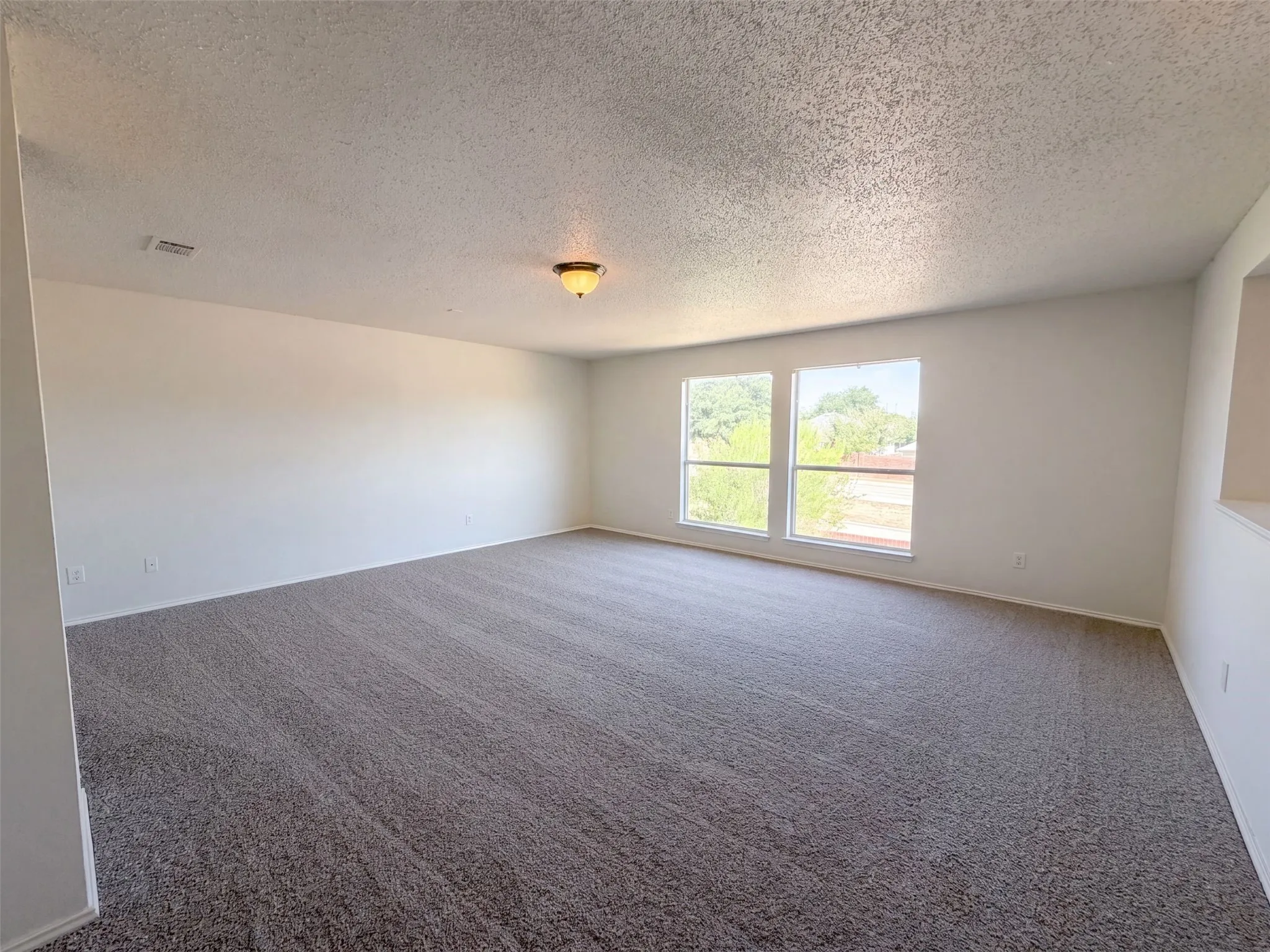 Single Family Residence For Sale in Dallas County , 213 Cozy Lane, Cedar Hill, Texas 75104, 6 Bedroom, 3 Bathroom, 2 Garage spaces, 3,962 Sqft, built in 2001, mls#21376373, Real Estate Agent in Cedar Hill, Homes For Sale in Dallas county, Homes For Sale in Cedar Hill, Realtor in Cedar Hill Texas, Real Estate Brokerage Independent Realty Texas, Luminita Cordes Realtor