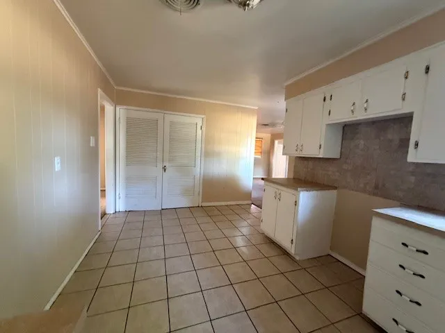Single Family Residence For Rent in Taylor County , 751 Glendale Drive, Abilene, Texas 79603, 4 Bedroom, 2 Bathroom, Garage spaces, 1,592 Sqft, built in 1956, mls#21380712, Real Estate Agent in Abilene, Homes For Rent in Taylor county, Homes For Rent in Abilene, Realtor in Abilene Texas, Real Estate Brokerage Independent Realty Texas, Luminita Cordes Realtor