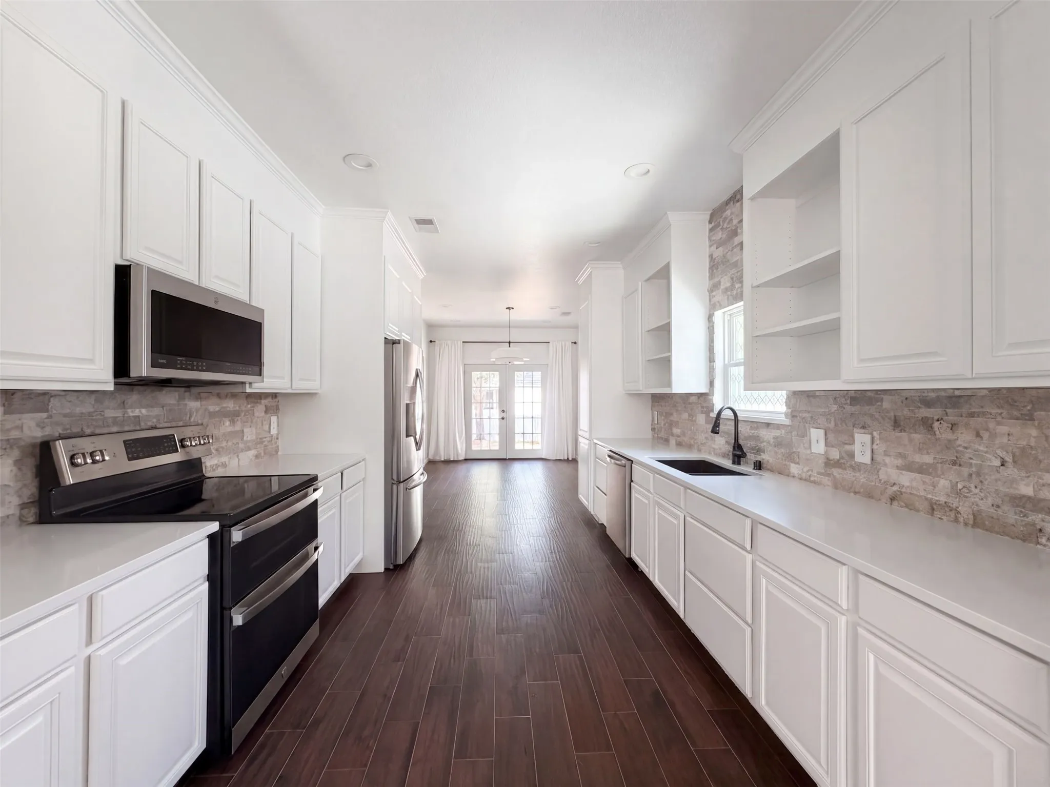 Single Family Residence For Sale in Denton County , 1905 Prospect Lane, Providence Village, Texas 76227, 3 Bedroom, 2 Bathroom, 2 Garage spaces, 1,418 Sqft, built in 2011, mls#21375624, Real Estate Agent in Providence Village, Homes For Sale in Denton county, Homes For Sale in Providence Village, Realtor in Providence Village Texas, Real Estate Brokerage Independent Realty Texas, Luminita Cordes Realtor