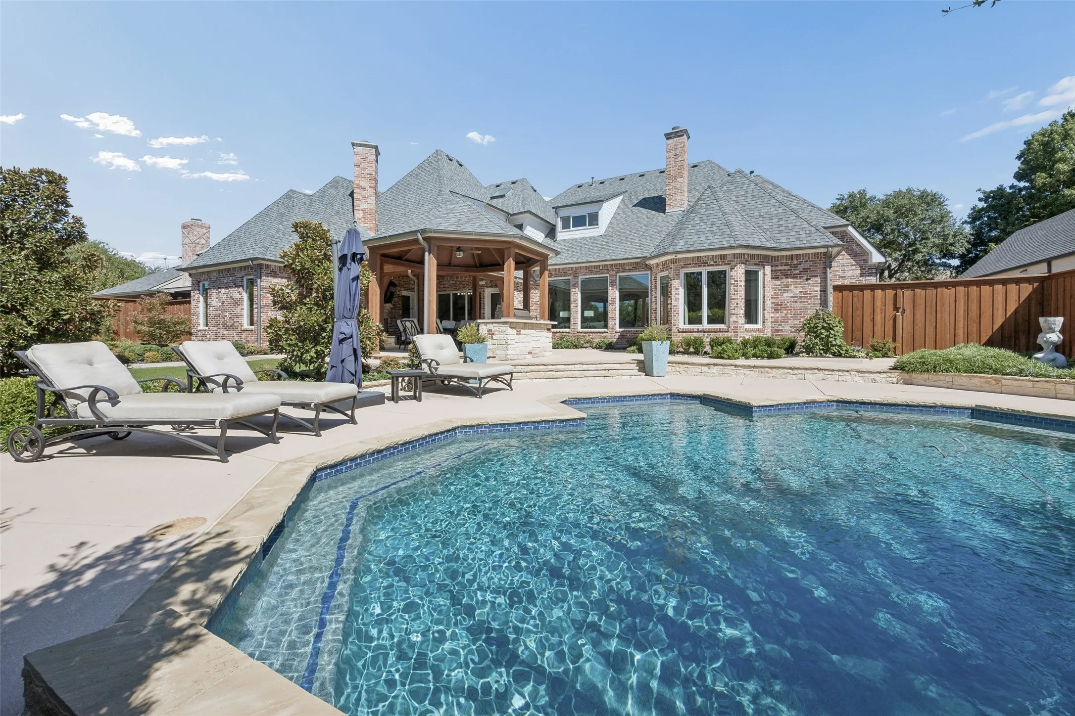 Single Family Residence For Sale in Dallas County , 6130 Lavendale Avenue, Dallas, Texas 75230, 5 Bedroom, 6 Bathroom, 3 Garage spaces, 5,872 Sqft, built in 2006, mls#21380258, Real Estate Agent in Dallas, Homes For Sale in Dallas county, Homes For Sale in Dallas, Realtor in Dallas Texas, Real Estate Brokerage Independent Realty Texas, Luminita Cordes Realtor