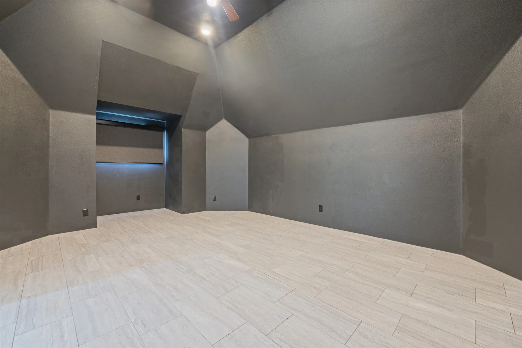 Single Family Residence For Sale in Dallas County , 6130 Lavendale Avenue, Dallas, Texas 75230, 5 Bedroom, 6 Bathroom, 3 Garage spaces, 5,872 Sqft, built in 2006, mls#21380258, Real Estate Agent in Dallas, Homes For Sale in Dallas county, Homes For Sale in Dallas, Realtor in Dallas Texas, Real Estate Brokerage Independent Realty Texas, Luminita Cordes Realtor