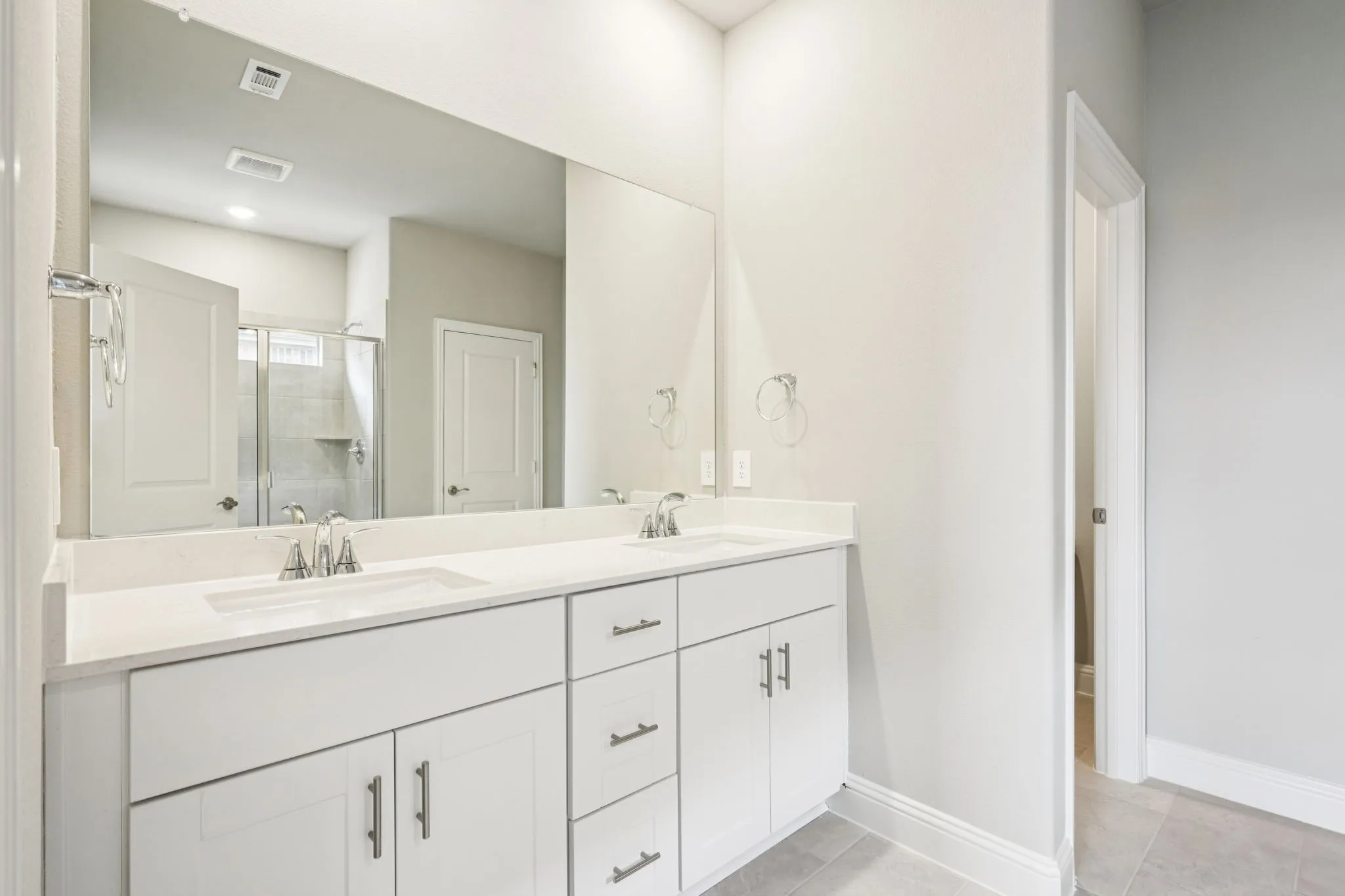 Photo is not of the actual home, but is an inspirational photo of builder’s model home and may depict options, furnishings, and/or decorator features that are not included.