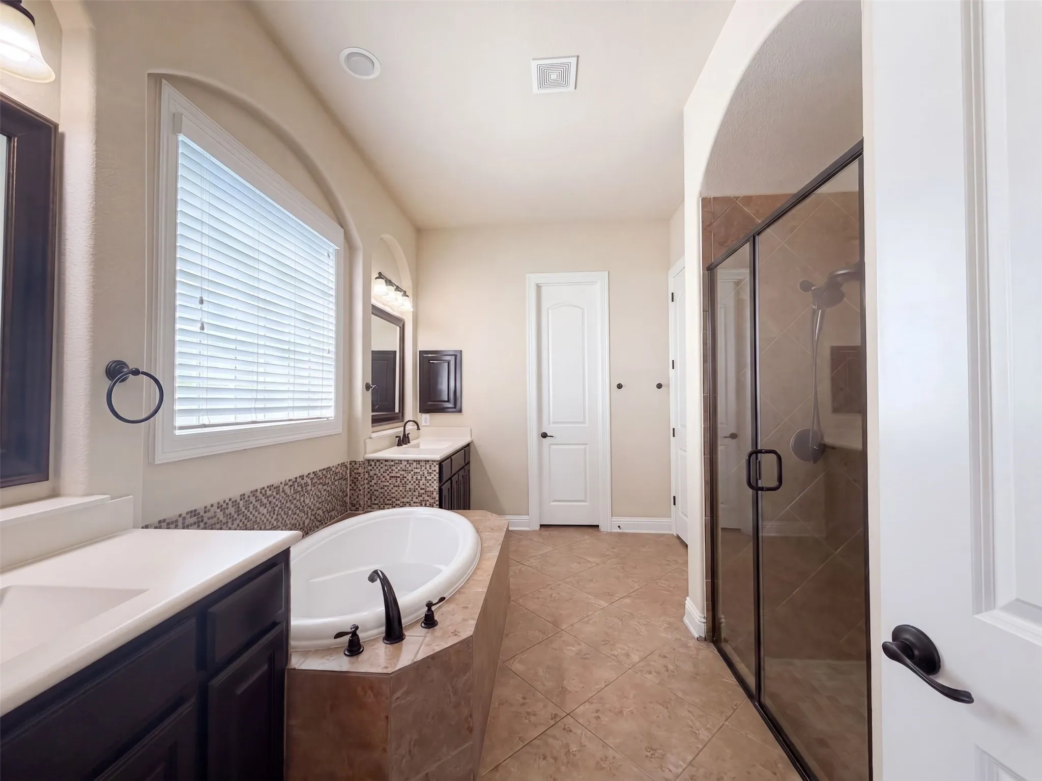 Single Family Residence For Sale in Denton County , 851 Yellowcress Drive, Prosper, Texas 75078, 4 Bedroom, 3 Bathroom, 2 Garage spaces, 2,966 Sqft, built in 2015, mls#21375526, Real Estate Agent in Prosper, Homes For Sale in Denton county, Homes For Sale in Prosper, Realtor in Prosper Texas, Real Estate Brokerage Independent Realty Texas, Luminita Cordes Realtor