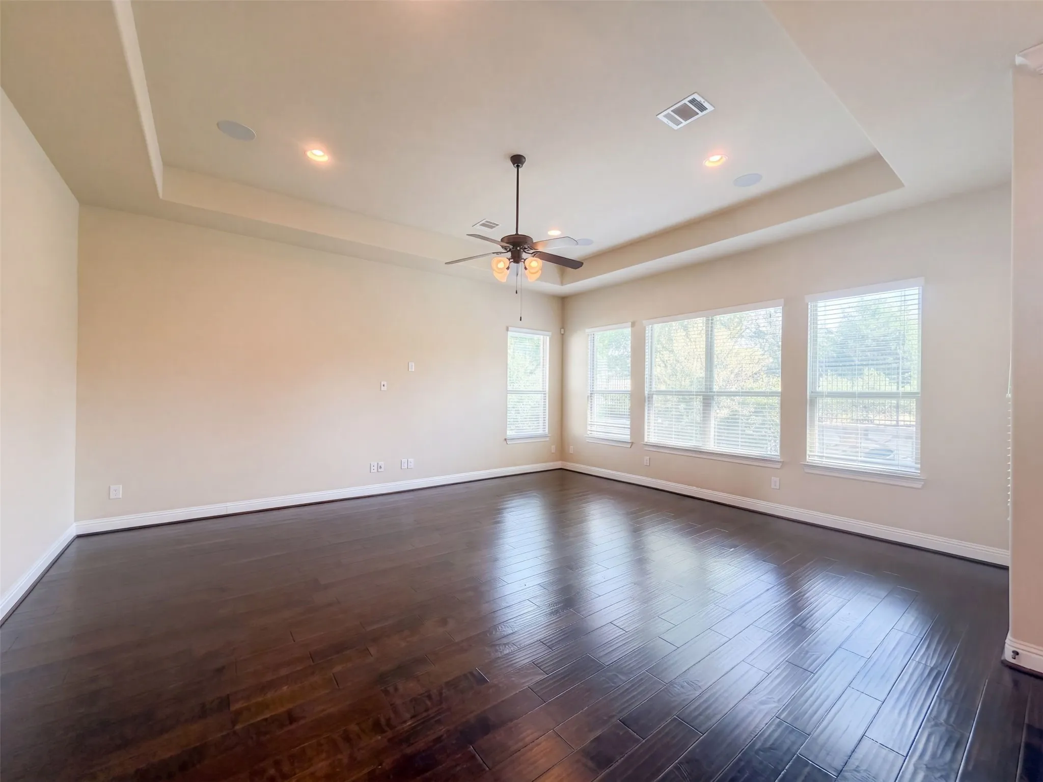 Single Family Residence For Sale in Denton County , 851 Yellowcress Drive, Prosper, Texas 75078, 4 Bedroom, 3 Bathroom, 2 Garage spaces, 2,966 Sqft, built in 2015, mls#21375526, Real Estate Agent in Prosper, Homes For Sale in Denton county, Homes For Sale in Prosper, Realtor in Prosper Texas, Real Estate Brokerage Independent Realty Texas, Luminita Cordes Realtor