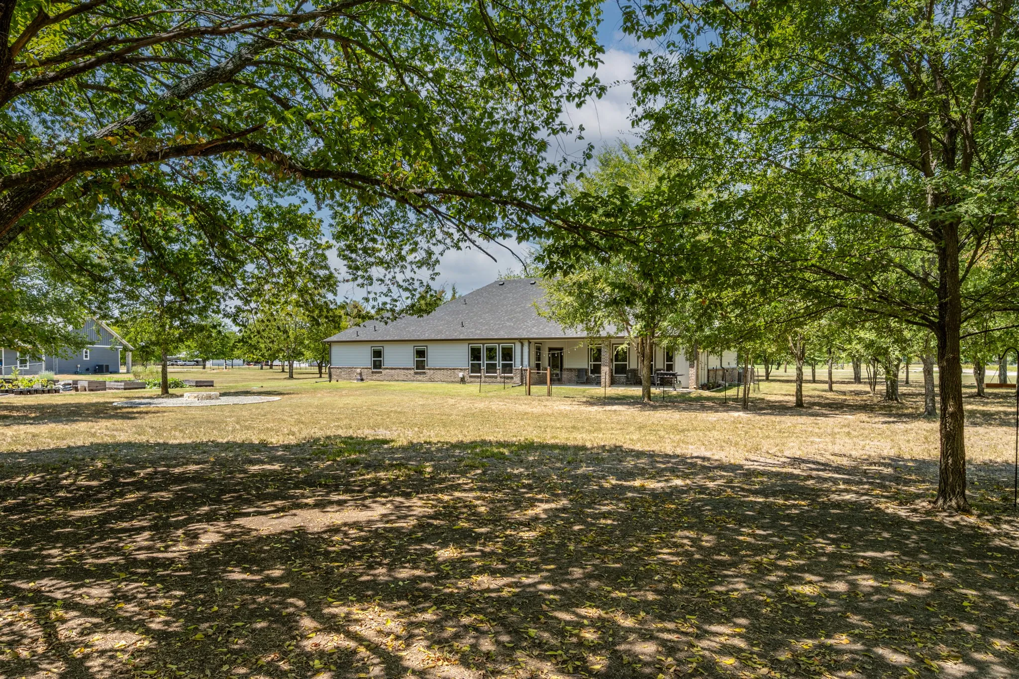Single Family Residence For Sale in Hunt County , 7565 Caddo Creek Road, Quinlan, Texas 75474, 4 Bedroom, 3 Bathroom, 2 Garage spaces, 2,502 Sqft, built in 2023, mls#21378460, Real Estate Agent in Quinlan, Homes For Sale in Hunt county, Homes For Sale in Quinlan, Realtor in Quinlan Texas, Real Estate Brokerage Independent Realty Texas, Luminita Cordes Realtor