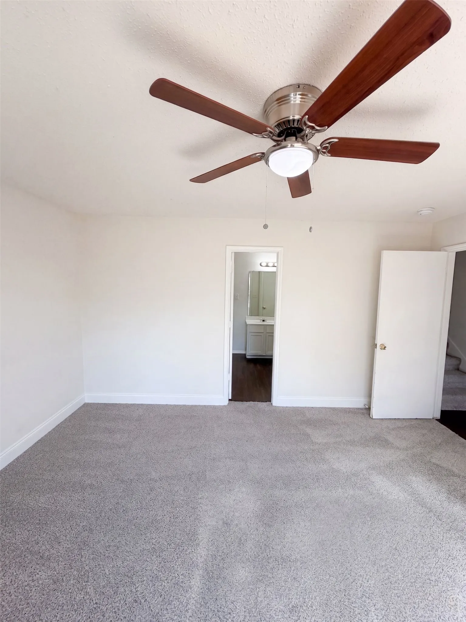 Single Family Residence For Sale in Denton County , 441 Longshore Drive, Little Elm, Texas 75068, 4 Bedroom, 3 Bathroom, 2 Garage spaces, 2,335 Sqft, built in 2003, mls#21374417, Real Estate Agent in Little Elm, Homes For Sale in Denton county, Homes For Sale in Little Elm, Realtor in Little Elm Texas, Real Estate Brokerage Independent Realty Texas, Luminita Cordes Realtor