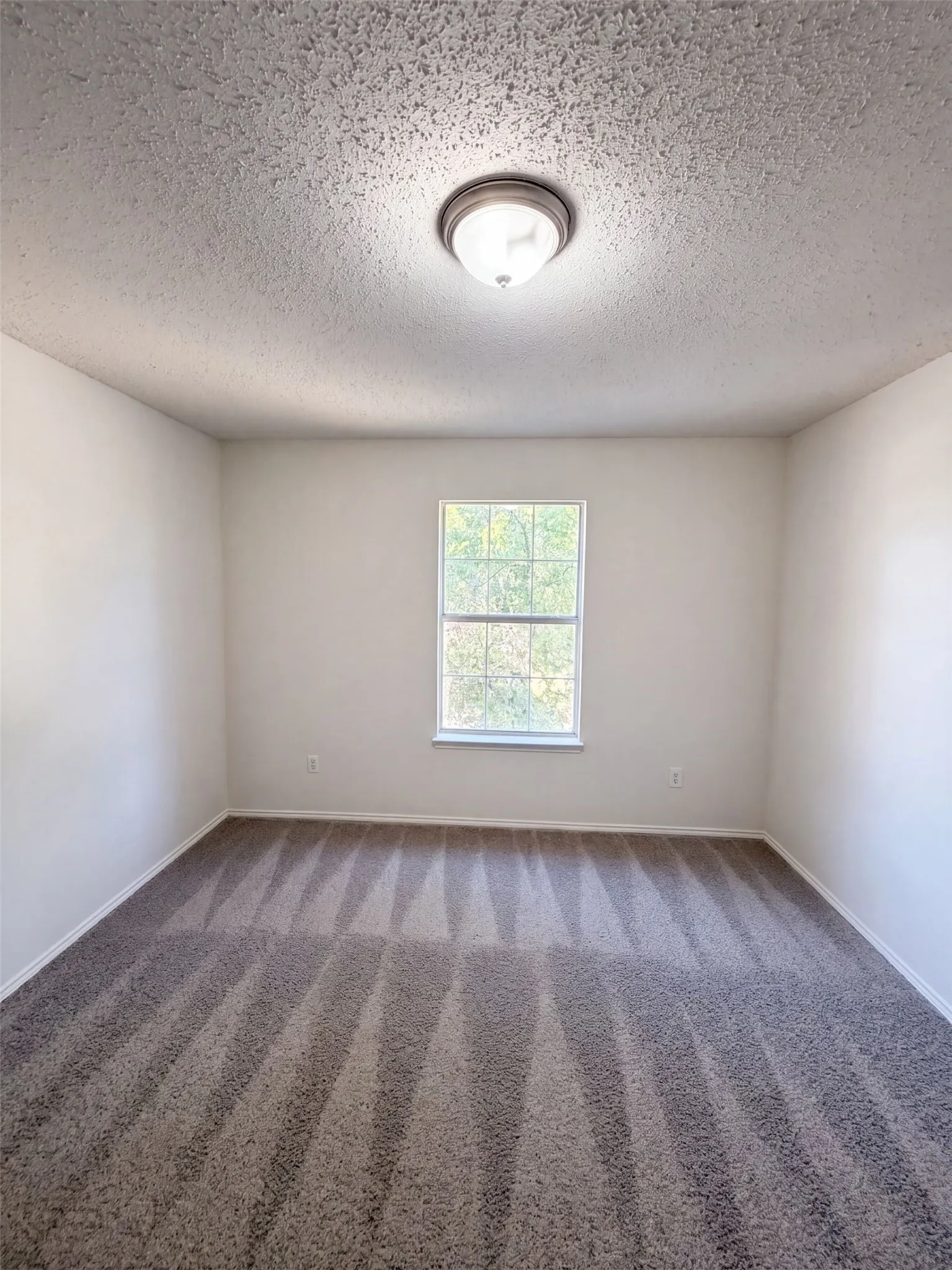 Single Family Residence For Sale in Denton County , 441 Longshore Drive, Little Elm, Texas 75068, 4 Bedroom, 3 Bathroom, 2 Garage spaces, 2,335 Sqft, built in 2003, mls#21374417, Real Estate Agent in Little Elm, Homes For Sale in Denton county, Homes For Sale in Little Elm, Realtor in Little Elm Texas, Real Estate Brokerage Independent Realty Texas, Luminita Cordes Realtor