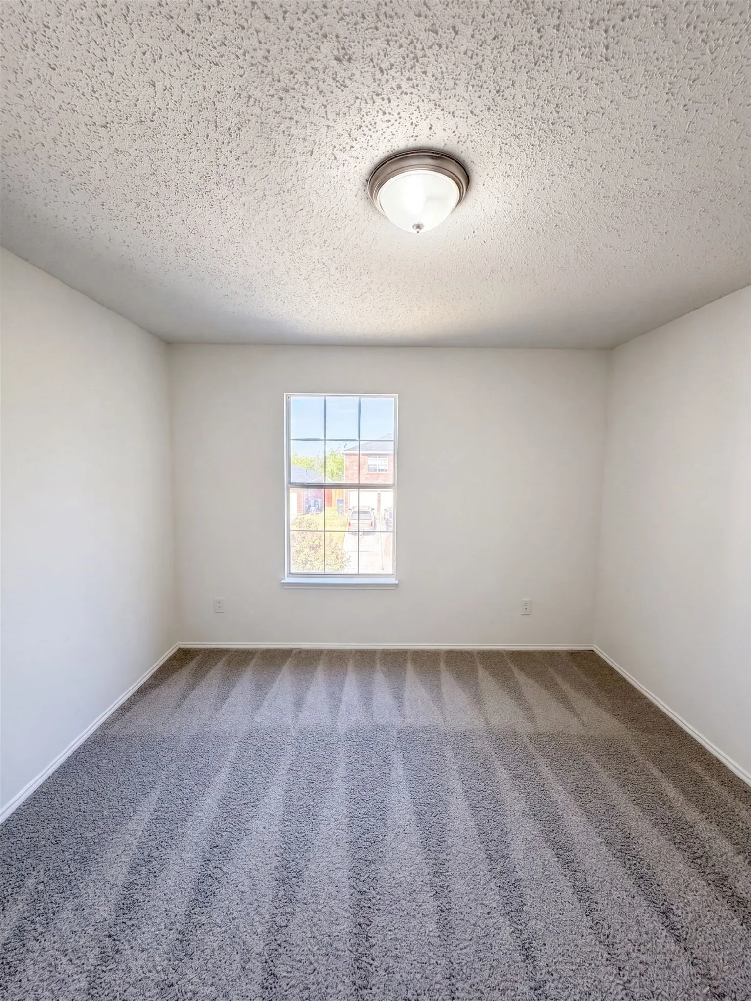 Single Family Residence For Sale in Denton County , 441 Longshore Drive, Little Elm, Texas 75068, 4 Bedroom, 3 Bathroom, 2 Garage spaces, 2,335 Sqft, built in 2003, mls#21374417, Real Estate Agent in Little Elm, Homes For Sale in Denton county, Homes For Sale in Little Elm, Realtor in Little Elm Texas, Real Estate Brokerage Independent Realty Texas, Luminita Cordes Realtor