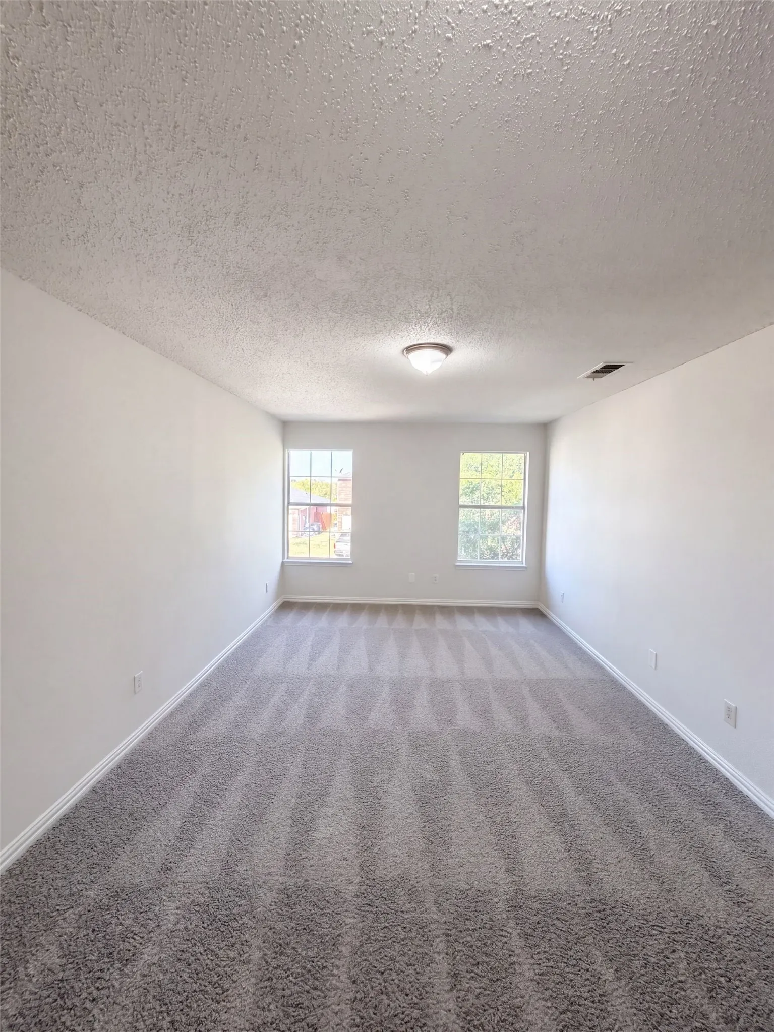 Single Family Residence For Sale in Denton County , 441 Longshore Drive, Little Elm, Texas 75068, 4 Bedroom, 3 Bathroom, 2 Garage spaces, 2,335 Sqft, built in 2003, mls#21374417, Real Estate Agent in Little Elm, Homes For Sale in Denton county, Homes For Sale in Little Elm, Realtor in Little Elm Texas, Real Estate Brokerage Independent Realty Texas, Luminita Cordes Realtor