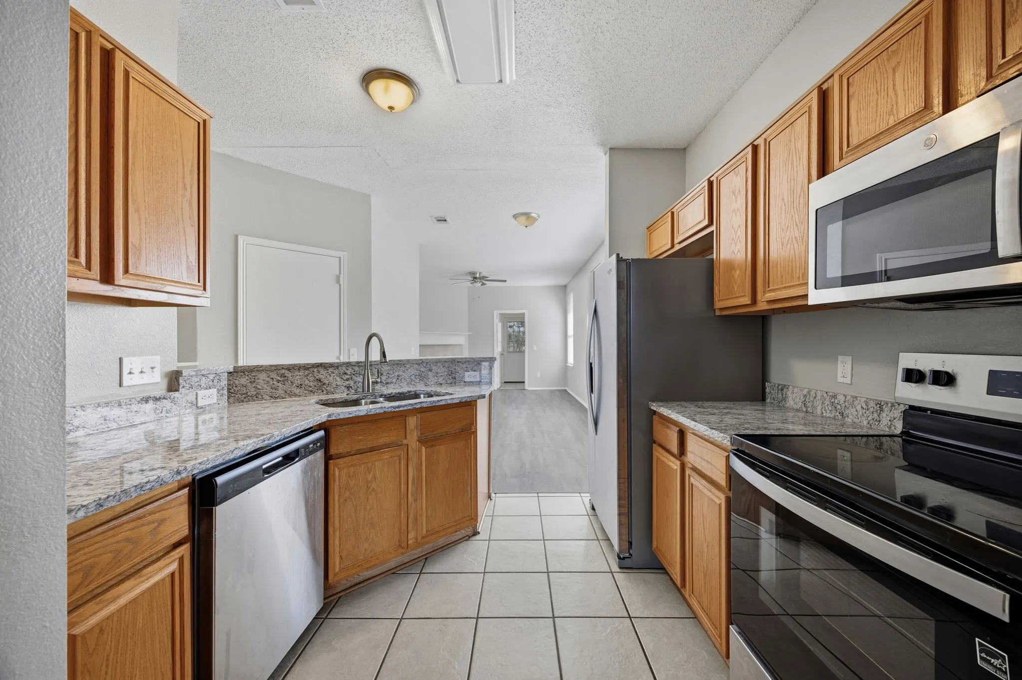 Single Family Residence For Sale in Collin County , 1409 E Brown Street, Wylie, Texas 75098, 3 Bedroom, 2 Bathroom, 2 Garage spaces, 1,389 Sqft, built in 1998, mls#21379779, Real Estate Agent in Wylie, Homes For Sale in Collin county, Homes For Sale in Wylie, Realtor in Wylie Texas, Real Estate Brokerage Independent Realty Texas, Luminita Cordes Realtor