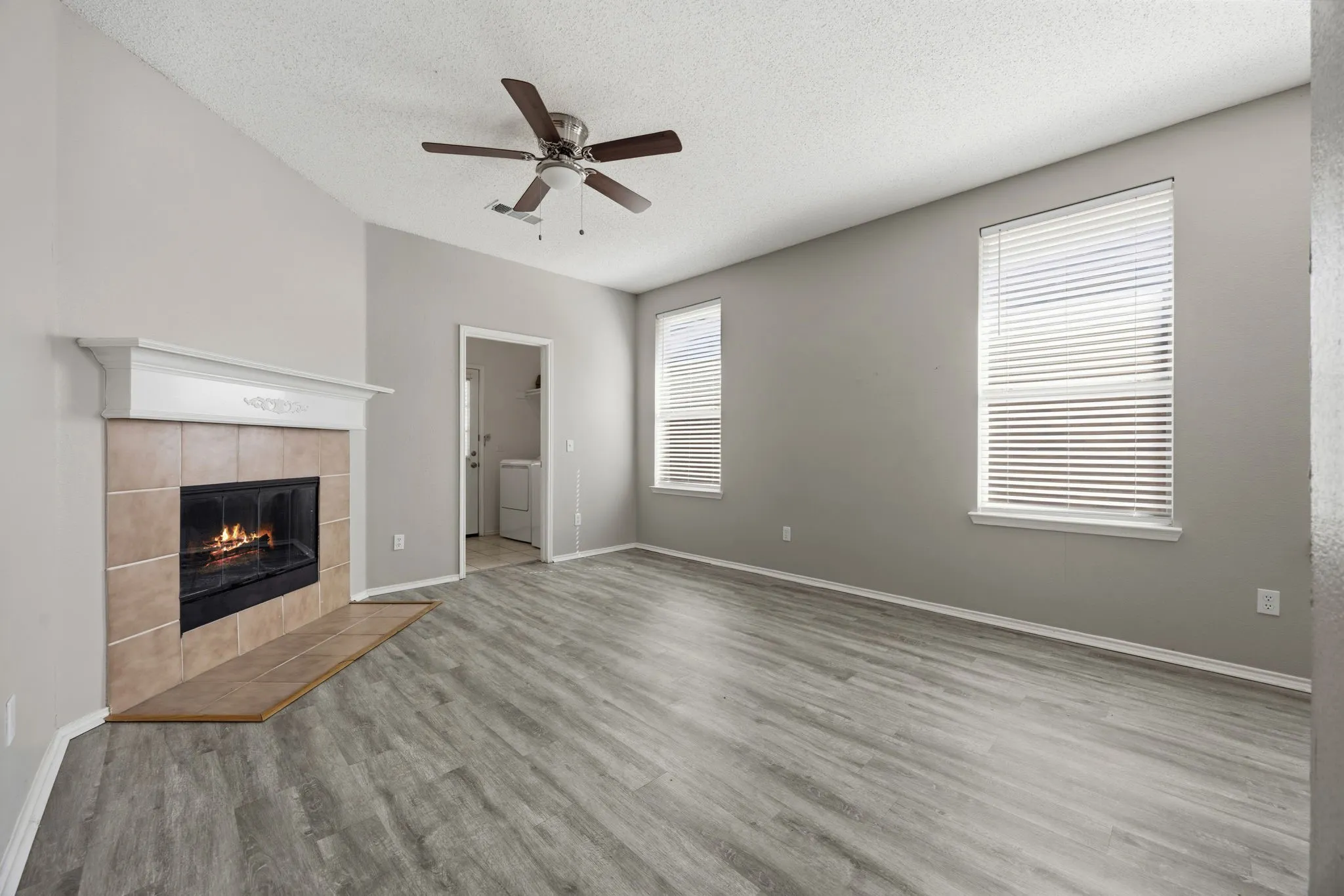 Single Family Residence For Sale in Collin County , 1409 E Brown Street, Wylie, Texas 75098, 3 Bedroom, 2 Bathroom, 2 Garage spaces, 1,389 Sqft, built in 1998, mls#21379779, Real Estate Agent in Wylie, Homes For Sale in Collin county, Homes For Sale in Wylie, Realtor in Wylie Texas, Real Estate Brokerage Independent Realty Texas, Luminita Cordes Realtor
