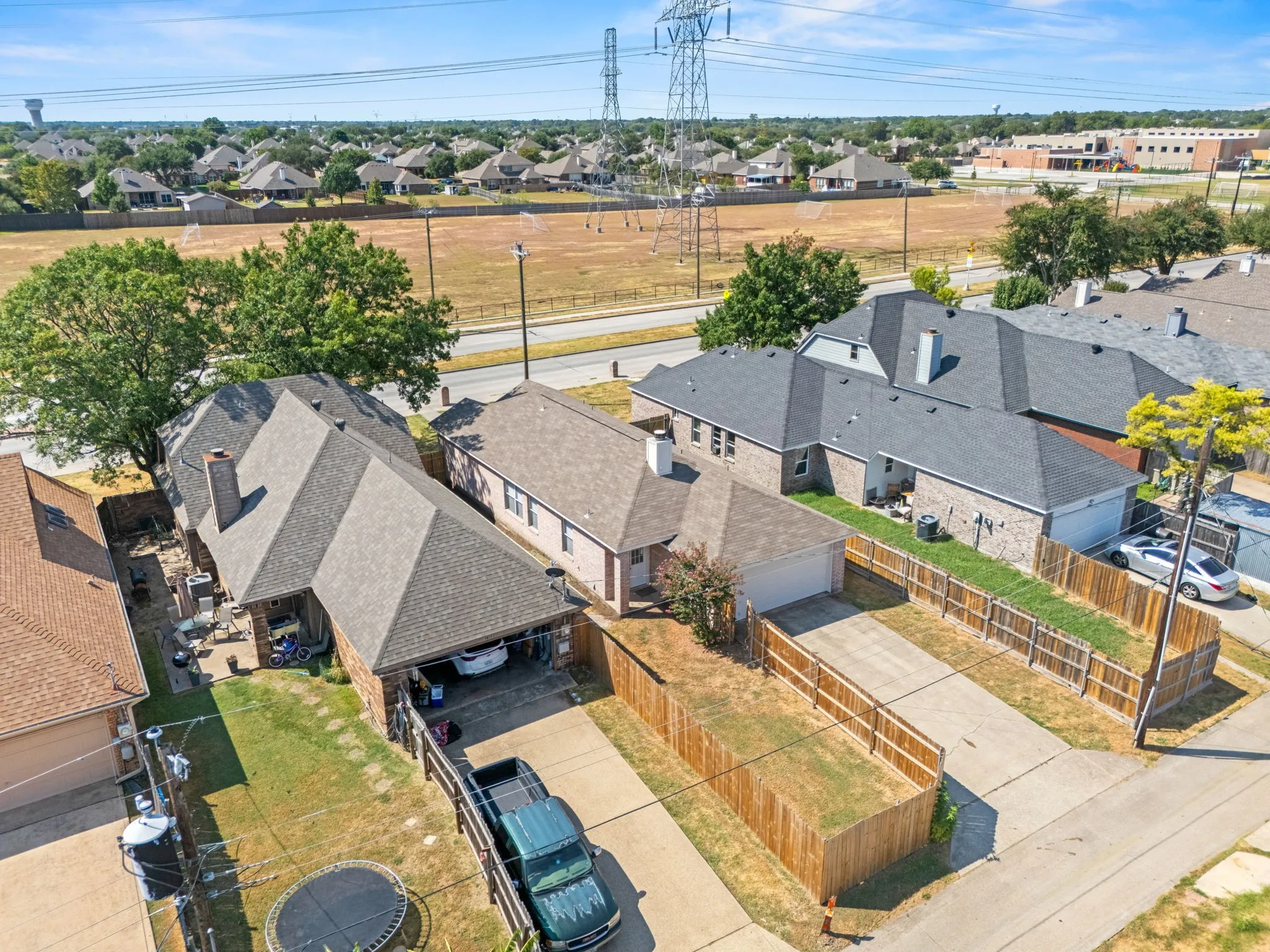 Single Family Residence For Sale in Collin County , 1409 E Brown Street, Wylie, Texas 75098, 3 Bedroom, 2 Bathroom, 2 Garage spaces, 1,389 Sqft, built in 1998, mls#21379779, Real Estate Agent in Wylie, Homes For Sale in Collin county, Homes For Sale in Wylie, Realtor in Wylie Texas, Real Estate Brokerage Independent Realty Texas, Luminita Cordes Realtor