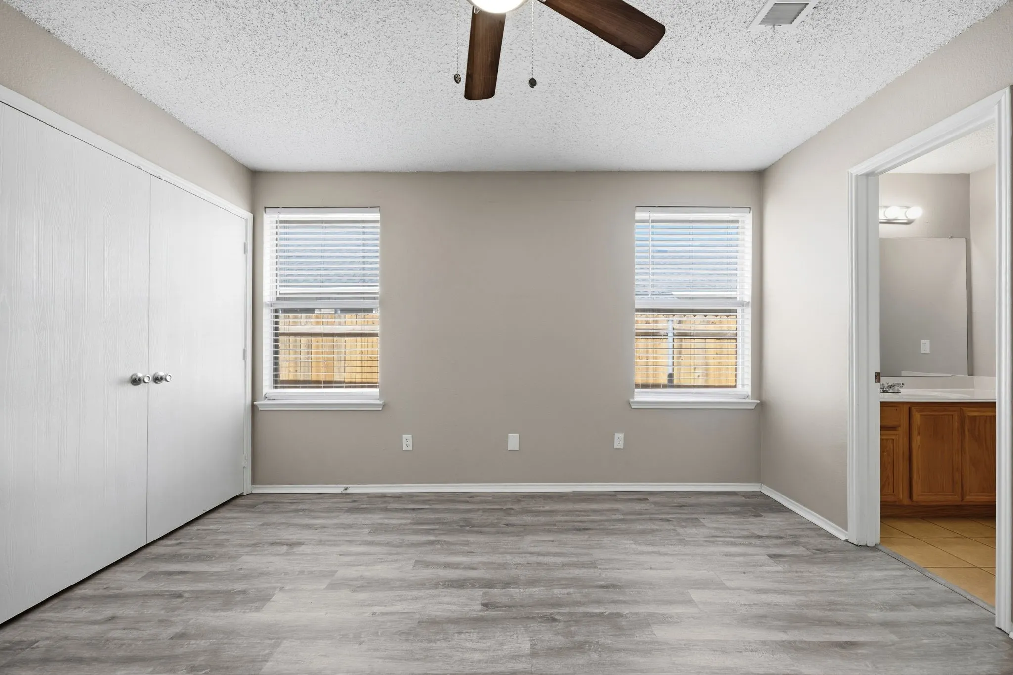 Single Family Residence For Sale in Collin County , 1409 E Brown Street, Wylie, Texas 75098, 3 Bedroom, 2 Bathroom, 2 Garage spaces, 1,389 Sqft, built in 1998, mls#21379779, Real Estate Agent in Wylie, Homes For Sale in Collin county, Homes For Sale in Wylie, Realtor in Wylie Texas, Real Estate Brokerage Independent Realty Texas, Luminita Cordes Realtor
