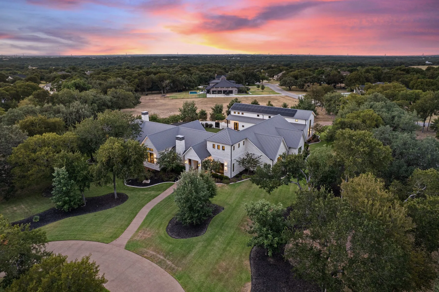 Single Family Residence For Sale in Bell County , 2025 Running Creek Drive, Salado, Texas 76571, 5 Bedroom, 5 Bathroom, 4 Garage spaces, 5,470 Sqft, built in 2017, mls#21380676, Real Estate Agent in Salado, Homes For Sale in Bell county, Homes For Sale in Salado, Realtor in Salado Texas, Real Estate Brokerage Independent Realty Texas, Luminita Cordes Realtor