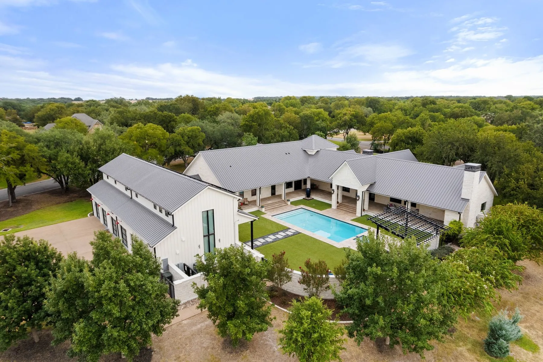 Single Family Residence For Sale in Bell County , 2025 Running Creek Drive, Salado, Texas 76571, 5 Bedroom, 5 Bathroom, 4 Garage spaces, 5,470 Sqft, built in 2017, mls#21380676, Real Estate Agent in Salado, Homes For Sale in Bell county, Homes For Sale in Salado, Realtor in Salado Texas, Real Estate Brokerage Independent Realty Texas, Luminita Cordes Realtor