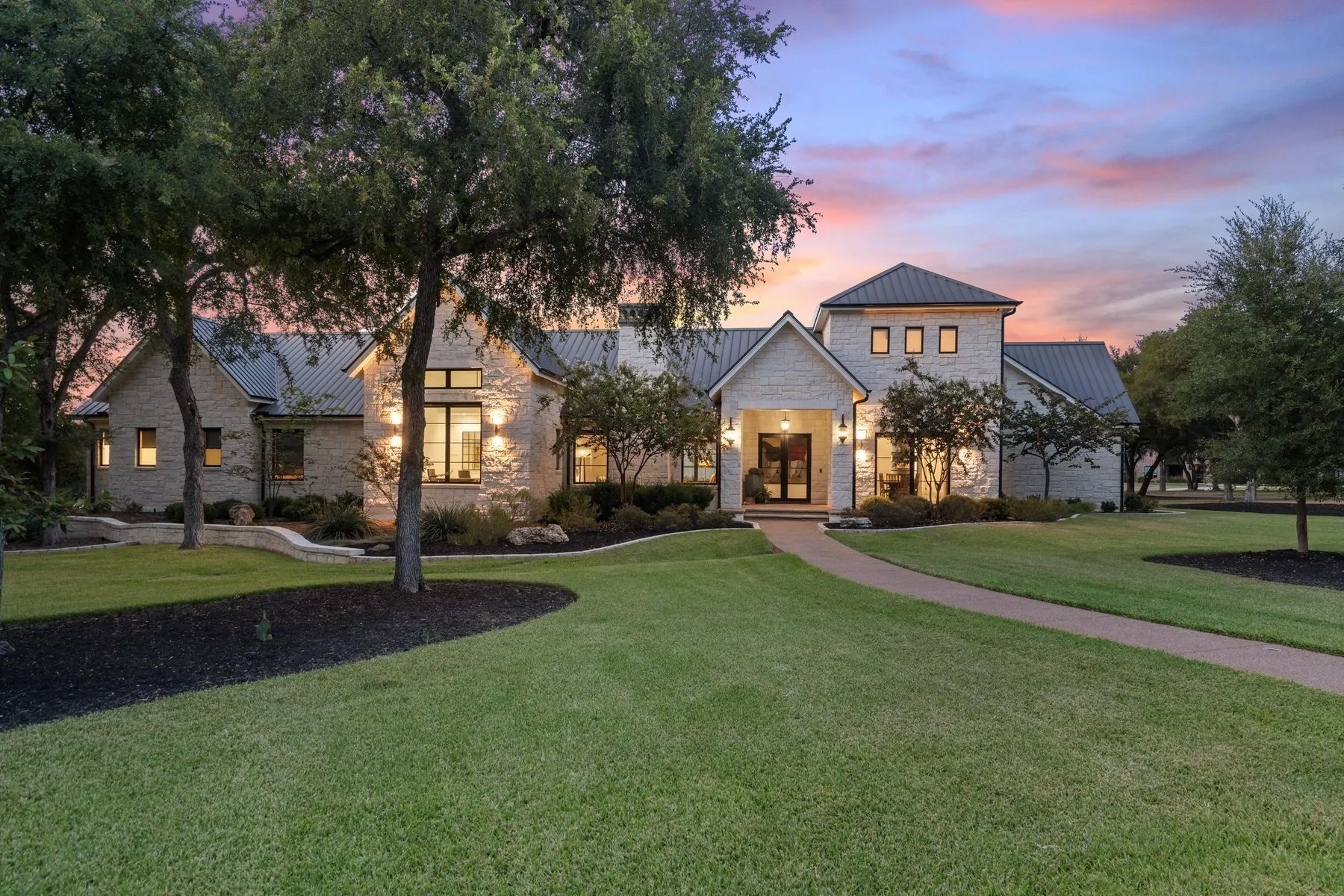 Single Family Residence For Sale in Bell County , 2025 Running Creek Drive, Salado, Texas 76571, 5 Bedroom, 5 Bathroom, 4 Garage spaces, 5,470 Sqft, built in 2017, mls#21380676, Real Estate Agent in Salado, Homes For Sale in Bell county, Homes For Sale in Salado, Realtor in Salado Texas, Real Estate Brokerage Independent Realty Texas, Luminita Cordes Realtor