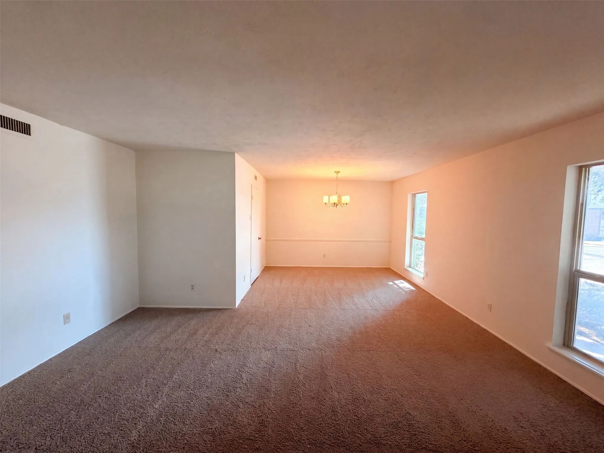 Single Family Residence For Sale in Dallas County , 2602 Emberwood Drive, Garland, Texas 75043, 3 Bedroom, 2 Bathroom, 2 Garage spaces, 1,934 Sqft, built in 1976, mls#21374334, Real Estate Agent in Garland, Homes For Sale in Dallas county, Homes For Sale in Garland, Realtor in Garland Texas, Real Estate Brokerage Independent Realty Texas, Luminita Cordes Realtor
