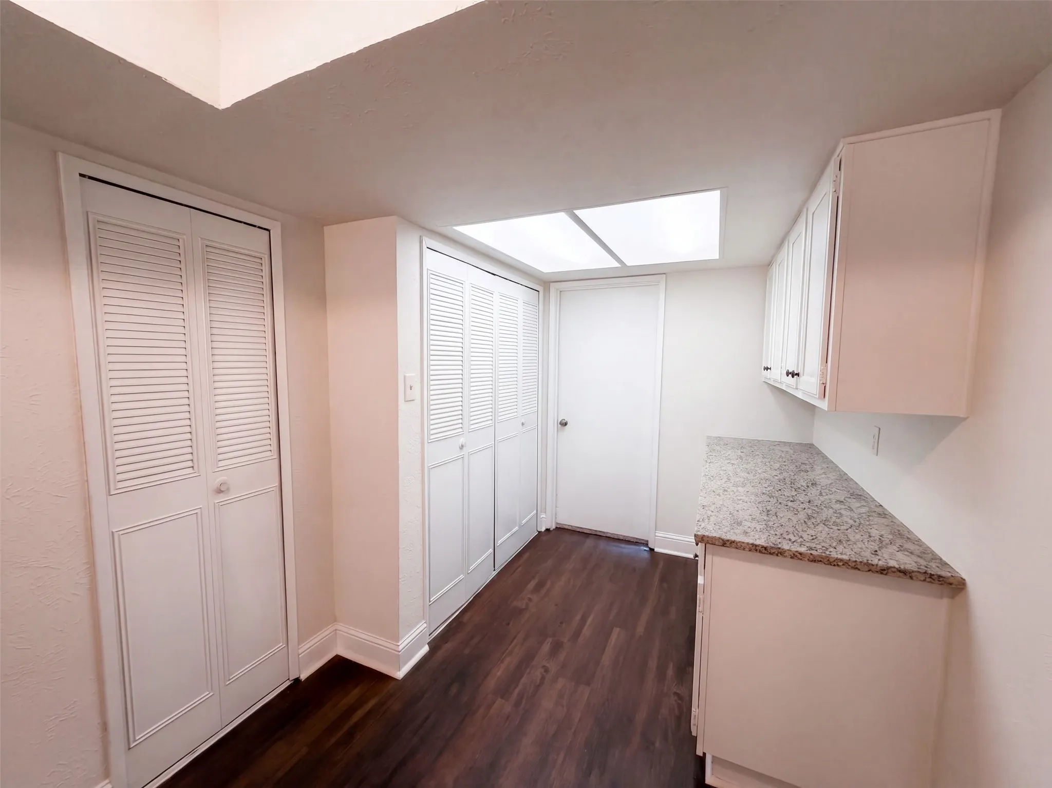 Single Family Residence For Sale in Dallas County , 2602 Emberwood Drive, Garland, Texas 75043, 3 Bedroom, 2 Bathroom, 2 Garage spaces, 1,934 Sqft, built in 1976, mls#21374334, Real Estate Agent in Garland, Homes For Sale in Dallas county, Homes For Sale in Garland, Realtor in Garland Texas, Real Estate Brokerage Independent Realty Texas, Luminita Cordes Realtor