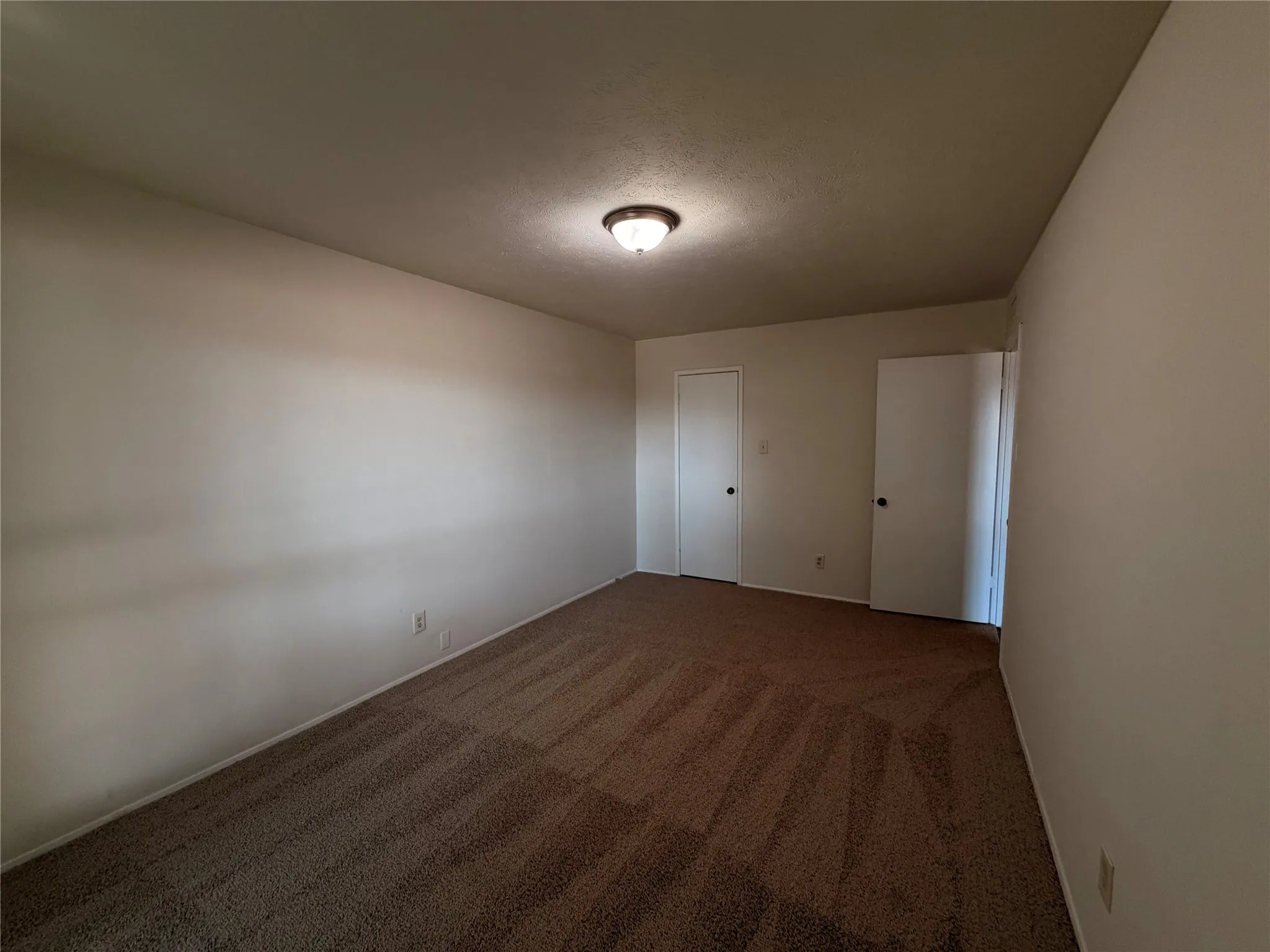 Single Family Residence For Sale in Dallas County , 2602 Emberwood Drive, Garland, Texas 75043, 3 Bedroom, 2 Bathroom, 2 Garage spaces, 1,934 Sqft, built in 1976, mls#21374334, Real Estate Agent in Garland, Homes For Sale in Dallas county, Homes For Sale in Garland, Realtor in Garland Texas, Real Estate Brokerage Independent Realty Texas, Luminita Cordes Realtor