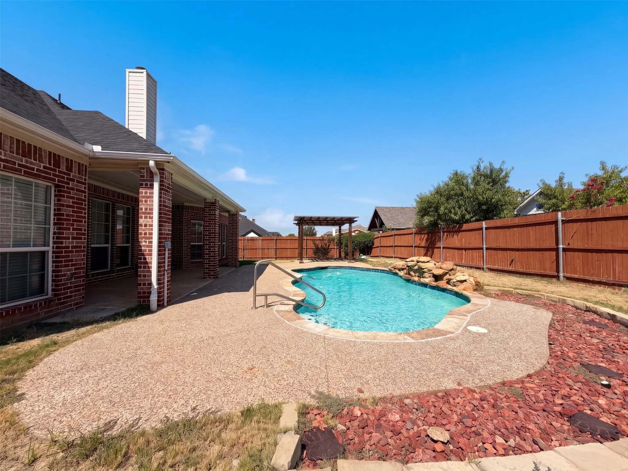 Single Family Residence For Sale in Tarrant County , 409 Lone Oak Court, Kennedale, Texas 76060, 5 Bedroom, 4 Bathroom, 3 Garage spaces, 3,635 Sqft, built in 2011, mls#21374204, Real Estate Agent in Kennedale, Homes For Sale in Tarrant county, Homes For Sale in Kennedale, Realtor in Kennedale Texas, Real Estate Brokerage Independent Realty Texas, Luminita Cordes Realtor