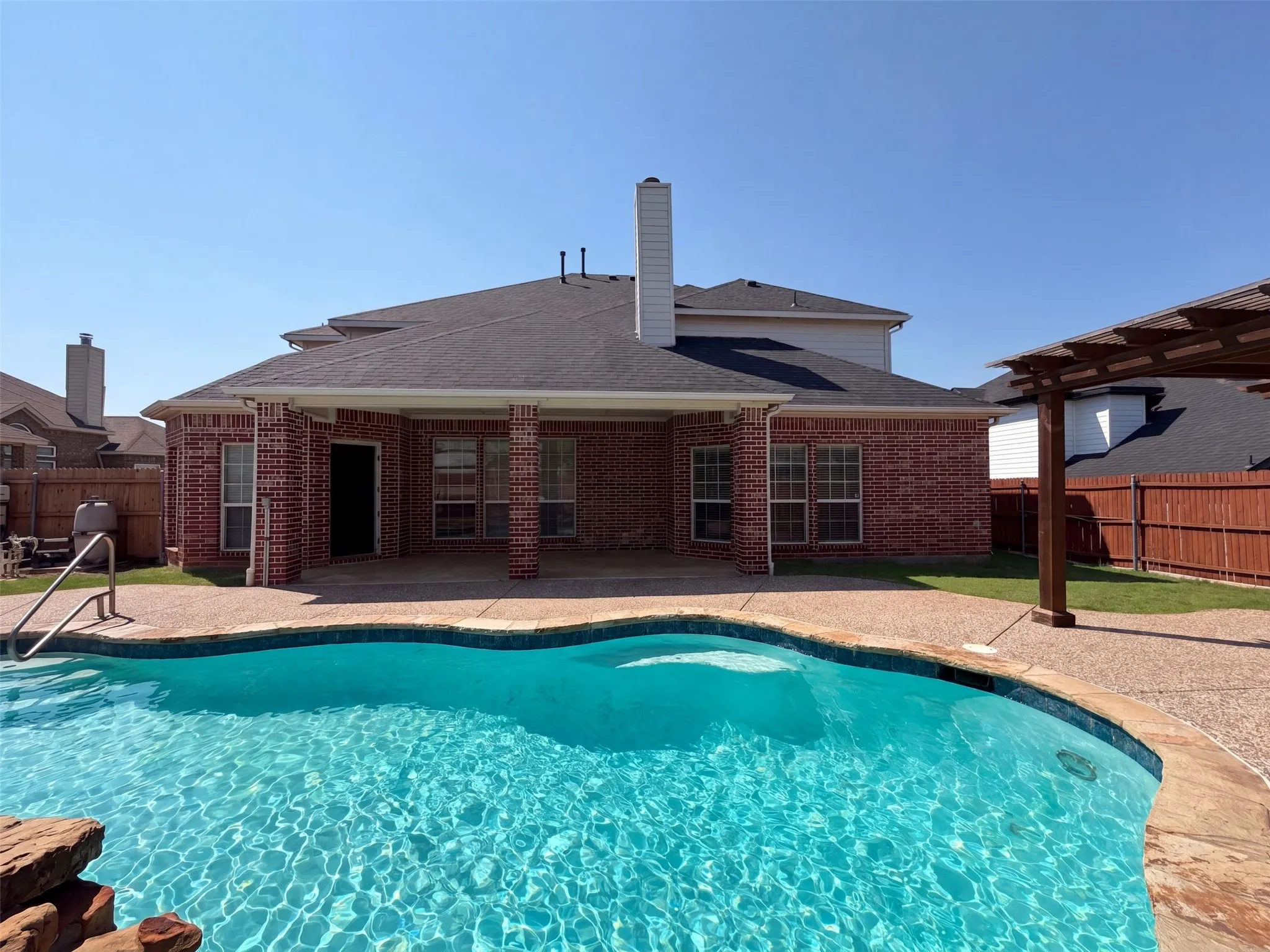 Single Family Residence For Sale in Tarrant County , 409 Lone Oak Court, Kennedale, Texas 76060, 5 Bedroom, 4 Bathroom, 3 Garage spaces, 3,635 Sqft, built in 2011, mls#21374204, Real Estate Agent in Kennedale, Homes For Sale in Tarrant county, Homes For Sale in Kennedale, Realtor in Kennedale Texas, Real Estate Brokerage Independent Realty Texas, Luminita Cordes Realtor