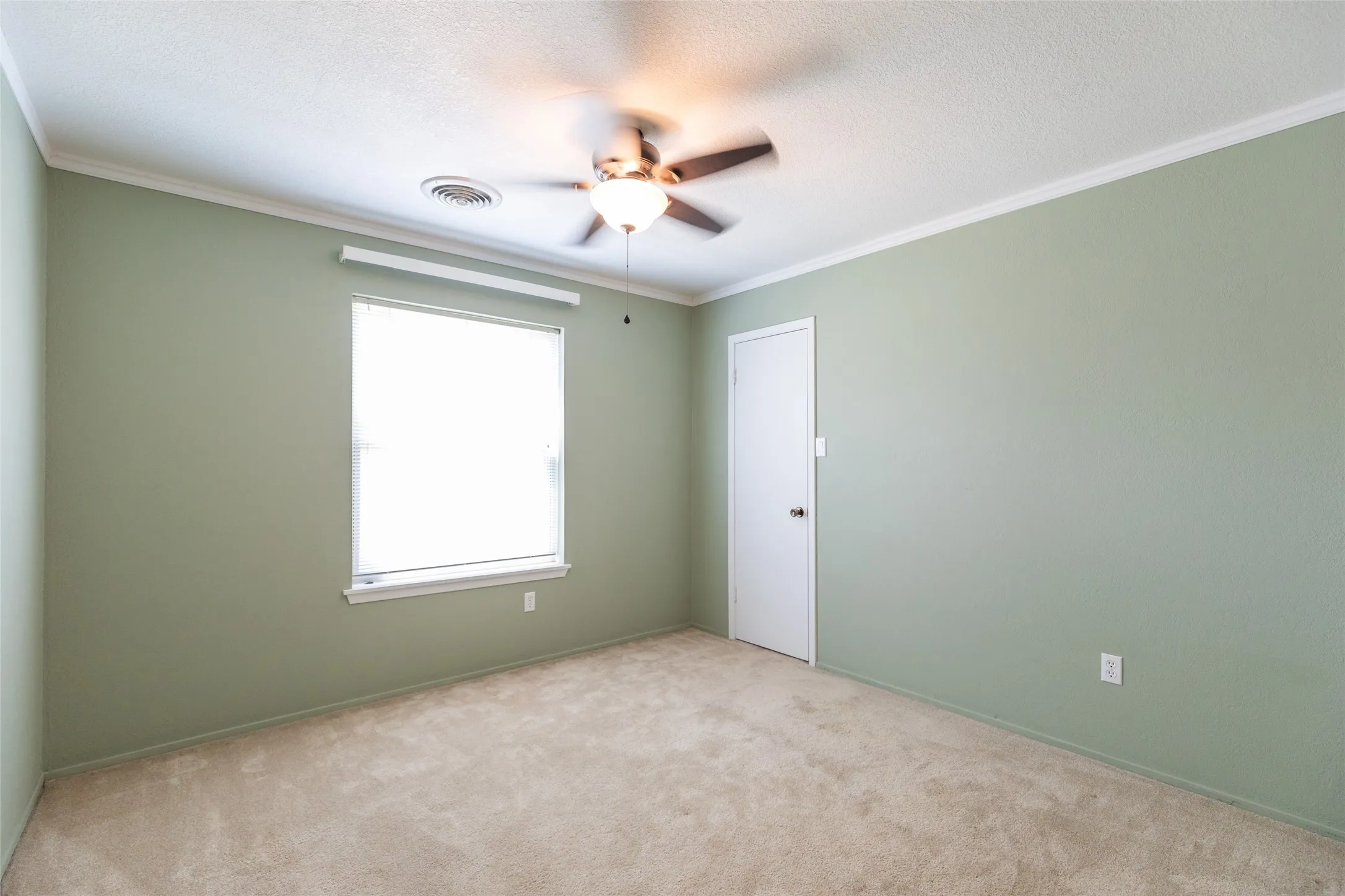Single Family Residence For Sale in Taylor County , 3234 Wyndrock Drive, Abilene, Texas 79606, 3 Bedroom, 2 Bathroom, 2 Garage spaces, 1,727 Sqft, built in 1975, mls#21380710, Real Estate Agent in Abilene, Homes For Sale in Taylor county, Homes For Sale in Abilene, Realtor in Abilene Texas, Real Estate Brokerage Independent Realty Texas, Luminita Cordes Realtor