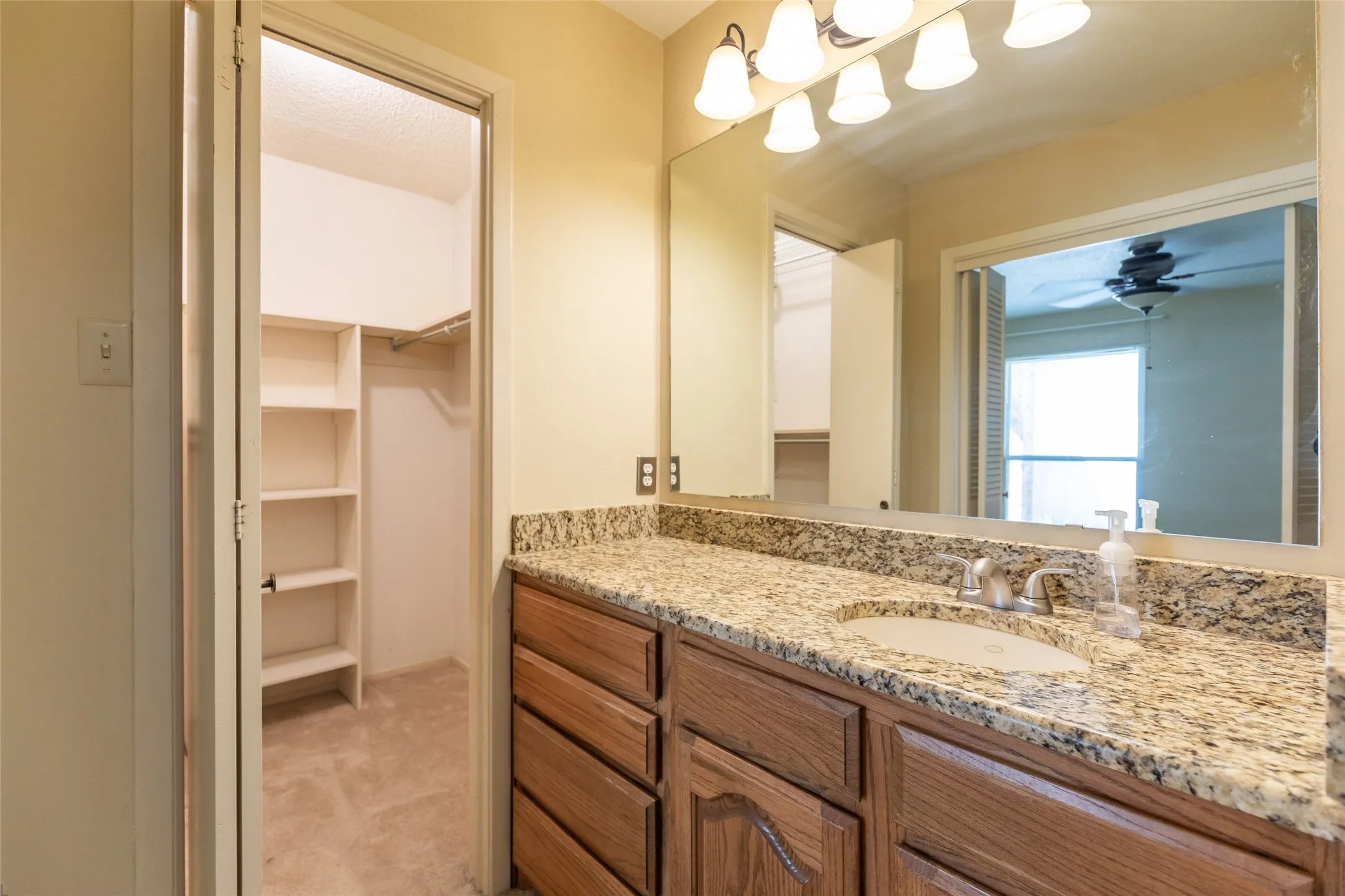 Single Family Residence For Sale in Taylor County , 3234 Wyndrock Drive, Abilene, Texas 79606, 3 Bedroom, 2 Bathroom, 2 Garage spaces, 1,727 Sqft, built in 1975, mls#21380710, Real Estate Agent in Abilene, Homes For Sale in Taylor county, Homes For Sale in Abilene, Realtor in Abilene Texas, Real Estate Brokerage Independent Realty Texas, Luminita Cordes Realtor